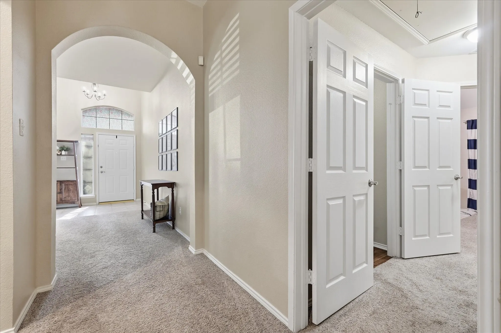 Single Family Residence For Sale in Dallas County , 1621 Nicole Lane, Garland, Texas 75040, 3 Bedroom, 2 Bathroom, 2 Garage spaces, 1,960 Sqft, built in 1999, mls#21358505, Real Estate Agent in Garland, Homes For Sale in Dallas county, Homes For Sale in Garland, Realtor in Garland Texas, Real Estate Brokerage Independent Realty Texas, Luminita Cordes Realtor