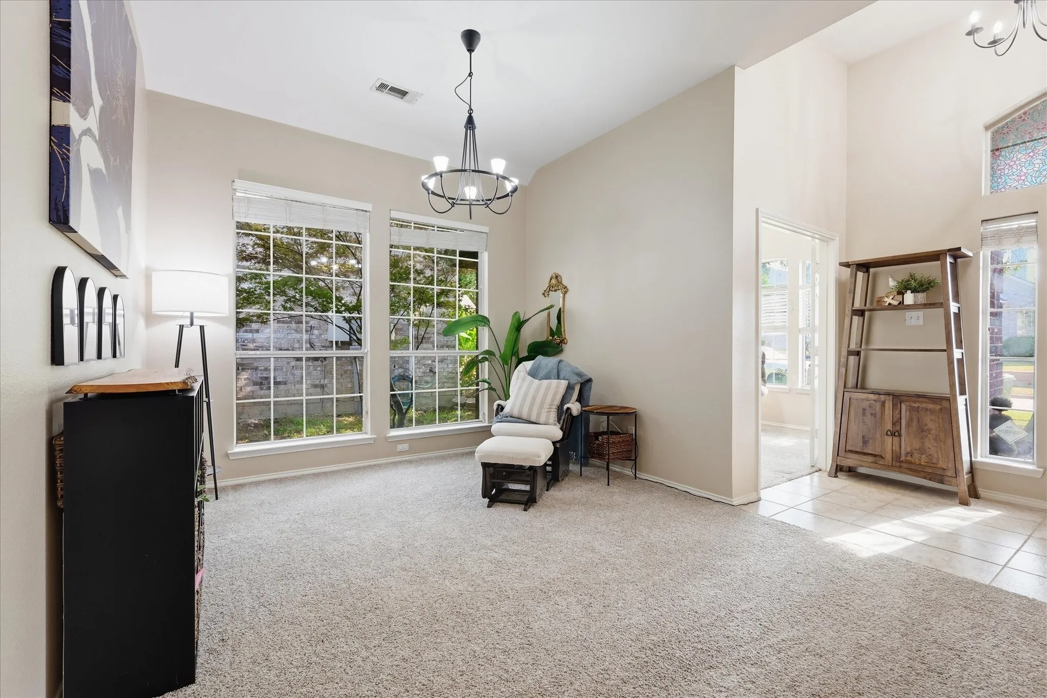 Single Family Residence For Sale in Dallas County , 1621 Nicole Lane, Garland, Texas 75040, 3 Bedroom, 2 Bathroom, 2 Garage spaces, 1,960 Sqft, built in 1999, mls#21358505, Real Estate Agent in Garland, Homes For Sale in Dallas county, Homes For Sale in Garland, Realtor in Garland Texas, Real Estate Brokerage Independent Realty Texas, Luminita Cordes Realtor