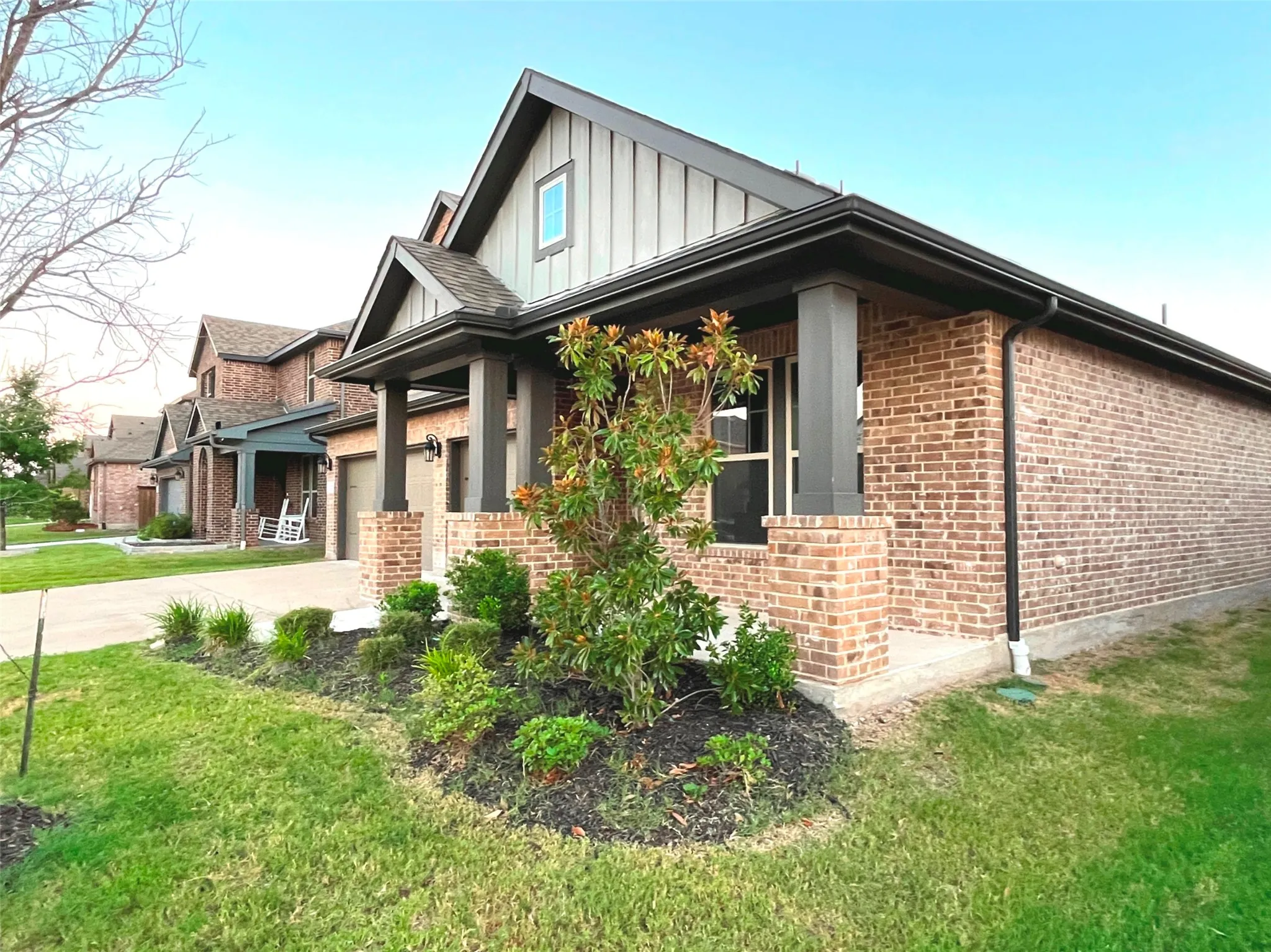 Single Family Residence For Sale in Kaufman County , 1729 Whitney Drive, Forney, Texas 75126, 4 Bedroom, 4 Bathroom, 3 Garage spaces, 3,030 Sqft, built in 2022, mls#21357669, Real Estate Agent in Forney, Homes For Sale in Kaufman county, Homes For Sale in Forney, Realtor in Forney Texas, Real Estate Brokerage Independent Realty Texas, Luminita Cordes Realtor