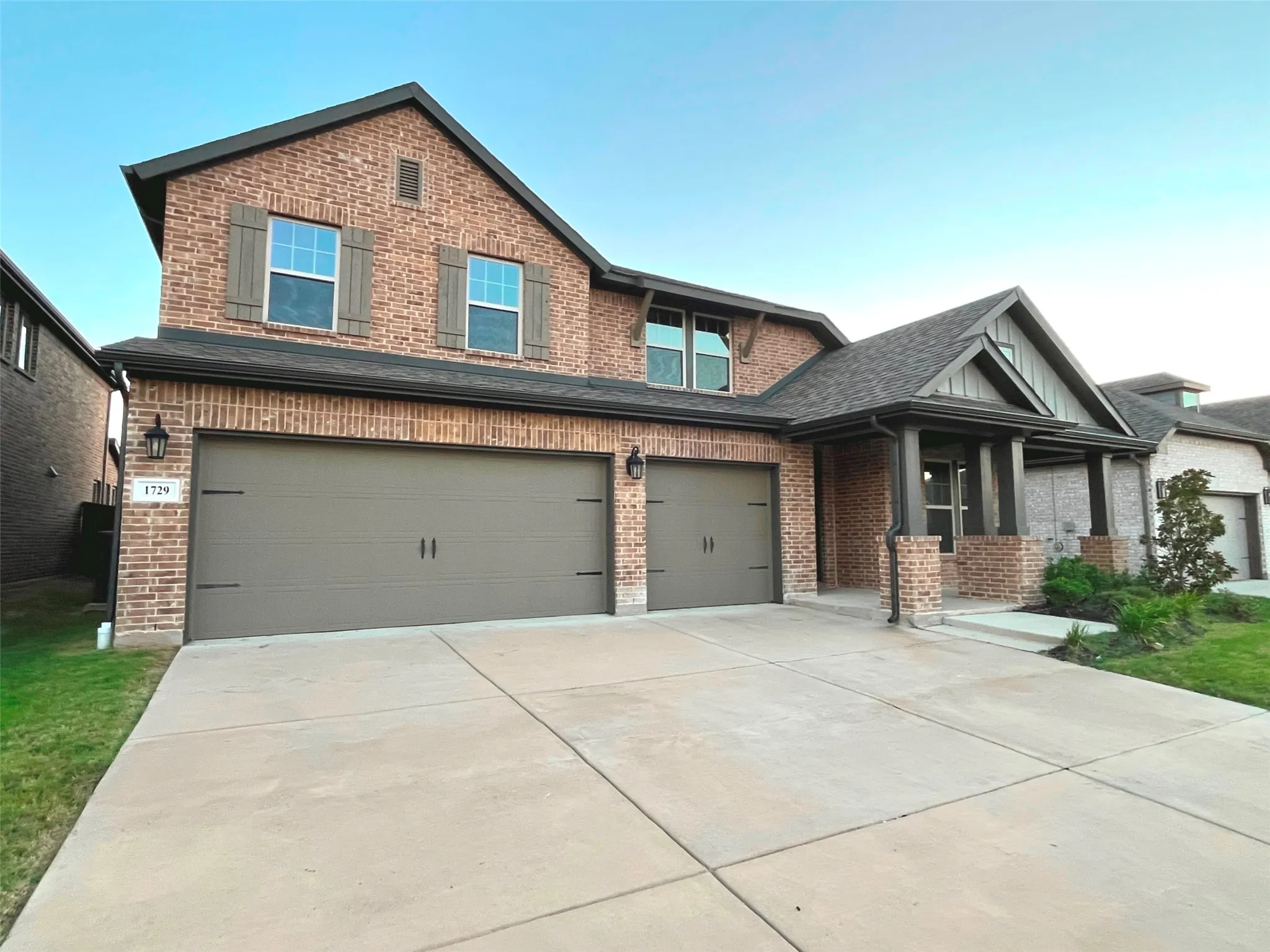 Single Family Residence For Sale in Kaufman County , 1729 Whitney Drive, Forney, Texas 75126, 4 Bedroom, 4 Bathroom, 3 Garage spaces, 3,030 Sqft, built in 2022, mls#21357669, Real Estate Agent in Forney, Homes For Sale in Kaufman county, Homes For Sale in Forney, Realtor in Forney Texas, Real Estate Brokerage Independent Realty Texas, Luminita Cordes Realtor