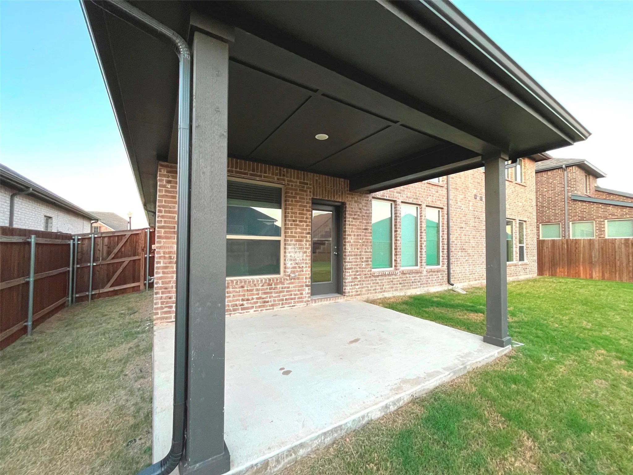 Single Family Residence For Sale in Kaufman County , 1729 Whitney Drive, Forney, Texas 75126, 4 Bedroom, 4 Bathroom, 3 Garage spaces, 3,030 Sqft, built in 2022, mls#21357669, Real Estate Agent in Forney, Homes For Sale in Kaufman county, Homes For Sale in Forney, Realtor in Forney Texas, Real Estate Brokerage Independent Realty Texas, Luminita Cordes Realtor