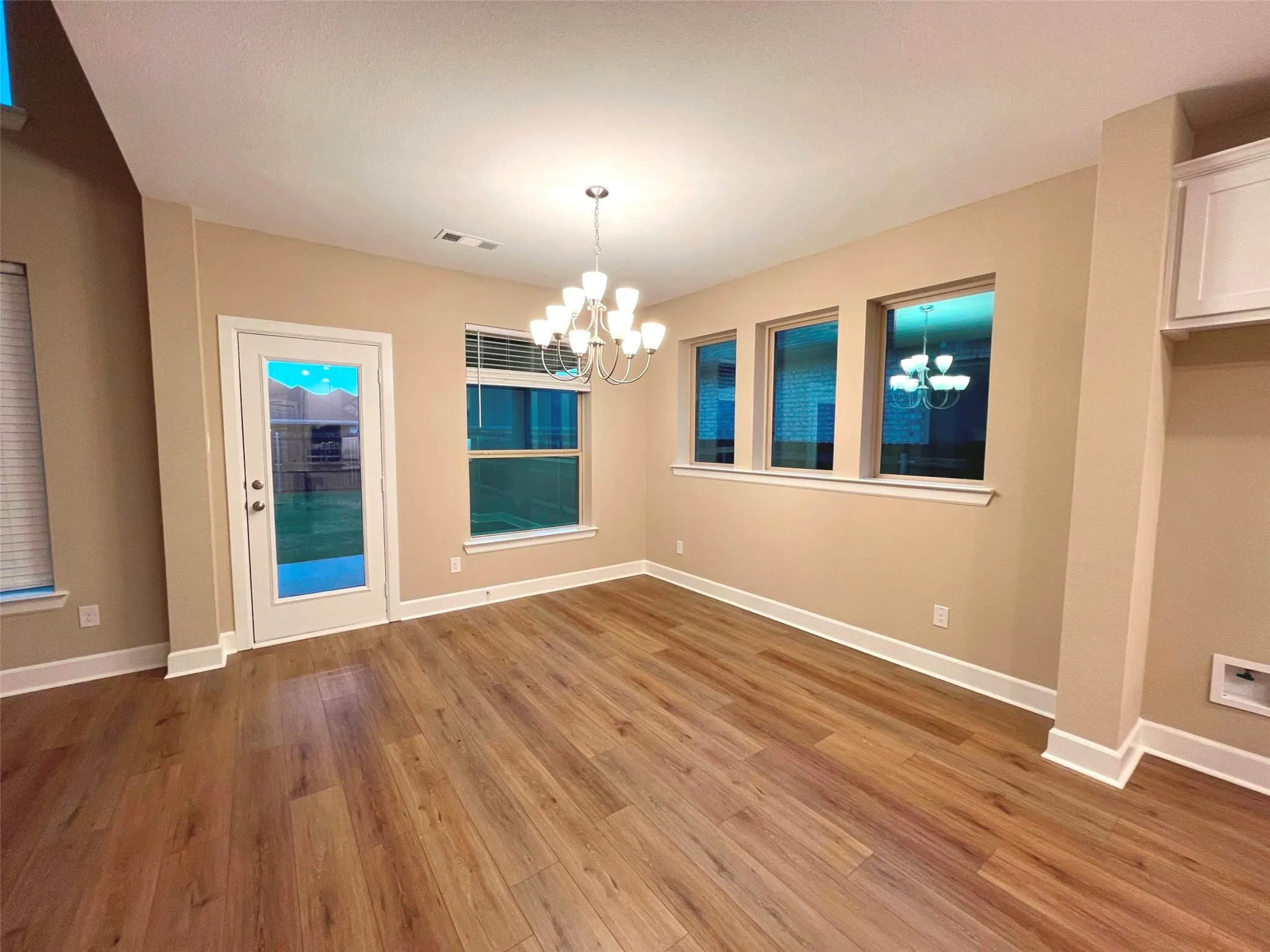 Single Family Residence For Sale in Kaufman County , 1729 Whitney Drive, Forney, Texas 75126, 4 Bedroom, 4 Bathroom, 3 Garage spaces, 3,030 Sqft, built in 2022, mls#21357669, Real Estate Agent in Forney, Homes For Sale in Kaufman county, Homes For Sale in Forney, Realtor in Forney Texas, Real Estate Brokerage Independent Realty Texas, Luminita Cordes Realtor