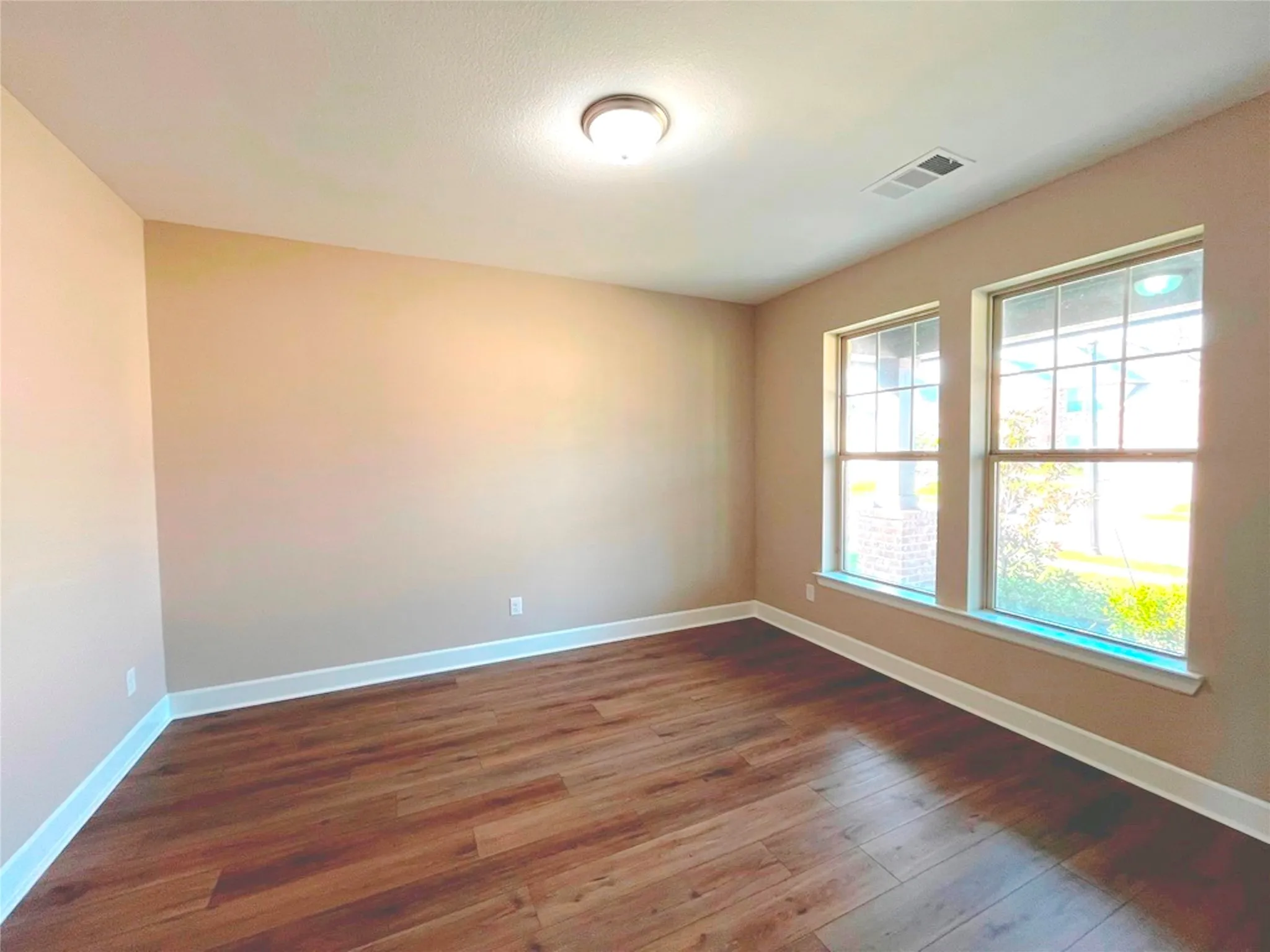 Single Family Residence For Sale in Kaufman County , 1729 Whitney Drive, Forney, Texas 75126, 4 Bedroom, 4 Bathroom, 3 Garage spaces, 3,030 Sqft, built in 2022, mls#21357669, Real Estate Agent in Forney, Homes For Sale in Kaufman county, Homes For Sale in Forney, Realtor in Forney Texas, Real Estate Brokerage Independent Realty Texas, Luminita Cordes Realtor