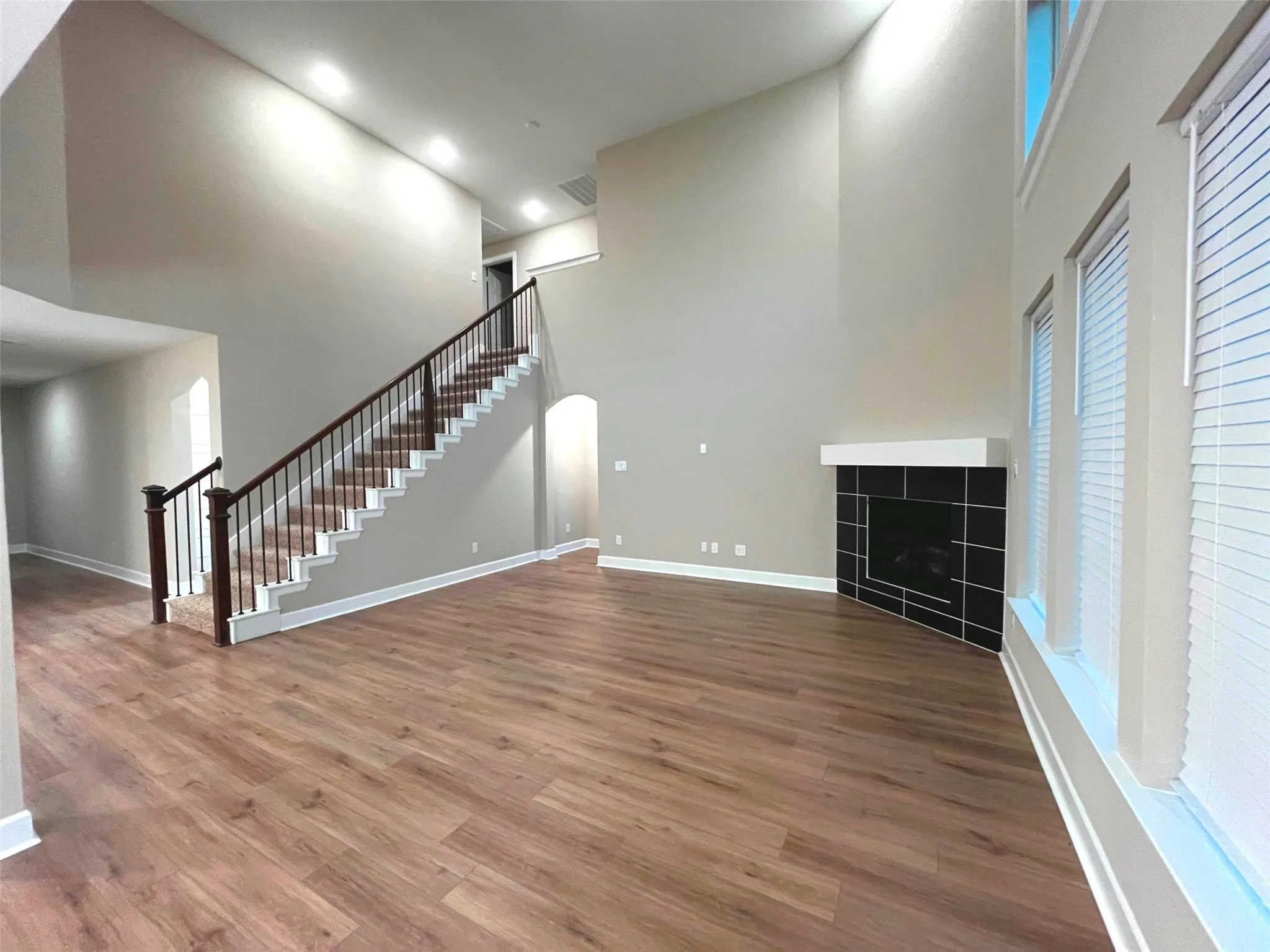 Single Family Residence For Sale in Kaufman County , 1729 Whitney Drive, Forney, Texas 75126, 4 Bedroom, 4 Bathroom, 3 Garage spaces, 3,030 Sqft, built in 2022, mls#21357669, Real Estate Agent in Forney, Homes For Sale in Kaufman county, Homes For Sale in Forney, Realtor in Forney Texas, Real Estate Brokerage Independent Realty Texas, Luminita Cordes Realtor
