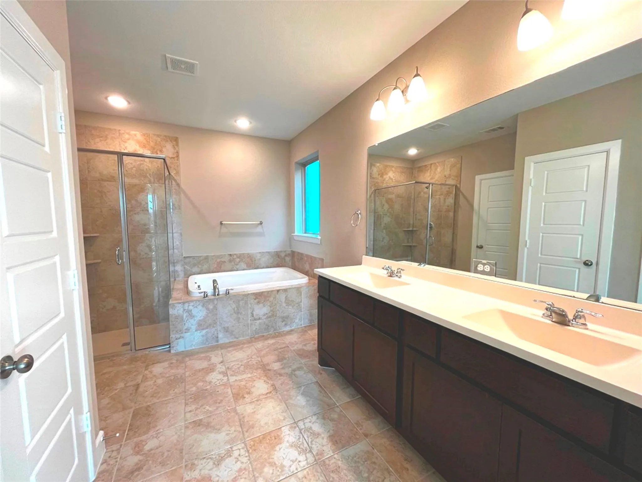 Single Family Residence For Sale in Kaufman County , 1729 Whitney Drive, Forney, Texas 75126, 4 Bedroom, 4 Bathroom, 3 Garage spaces, 3,030 Sqft, built in 2022, mls#21357669, Real Estate Agent in Forney, Homes For Sale in Kaufman county, Homes For Sale in Forney, Realtor in Forney Texas, Real Estate Brokerage Independent Realty Texas, Luminita Cordes Realtor