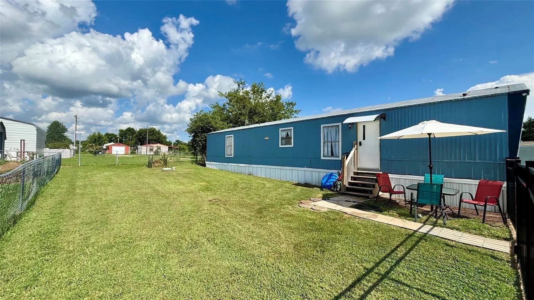 Mobile Home For Sale in Wood County , 232 White Dove Drive, Quitman, Texas 75783, 2 Bedroom, 2 Bathroom, Garage spaces, 896 Sqft, built in 1998, Price $92,000, mls#21358156, Real Estate Agent in Quitman, Homes For Sale in Wood county, Homes For Sale in Quitman, Realtor in Quitman Texas, Real Estate Brokerage Independent Realty Texas, Luminita Cordes Realtor