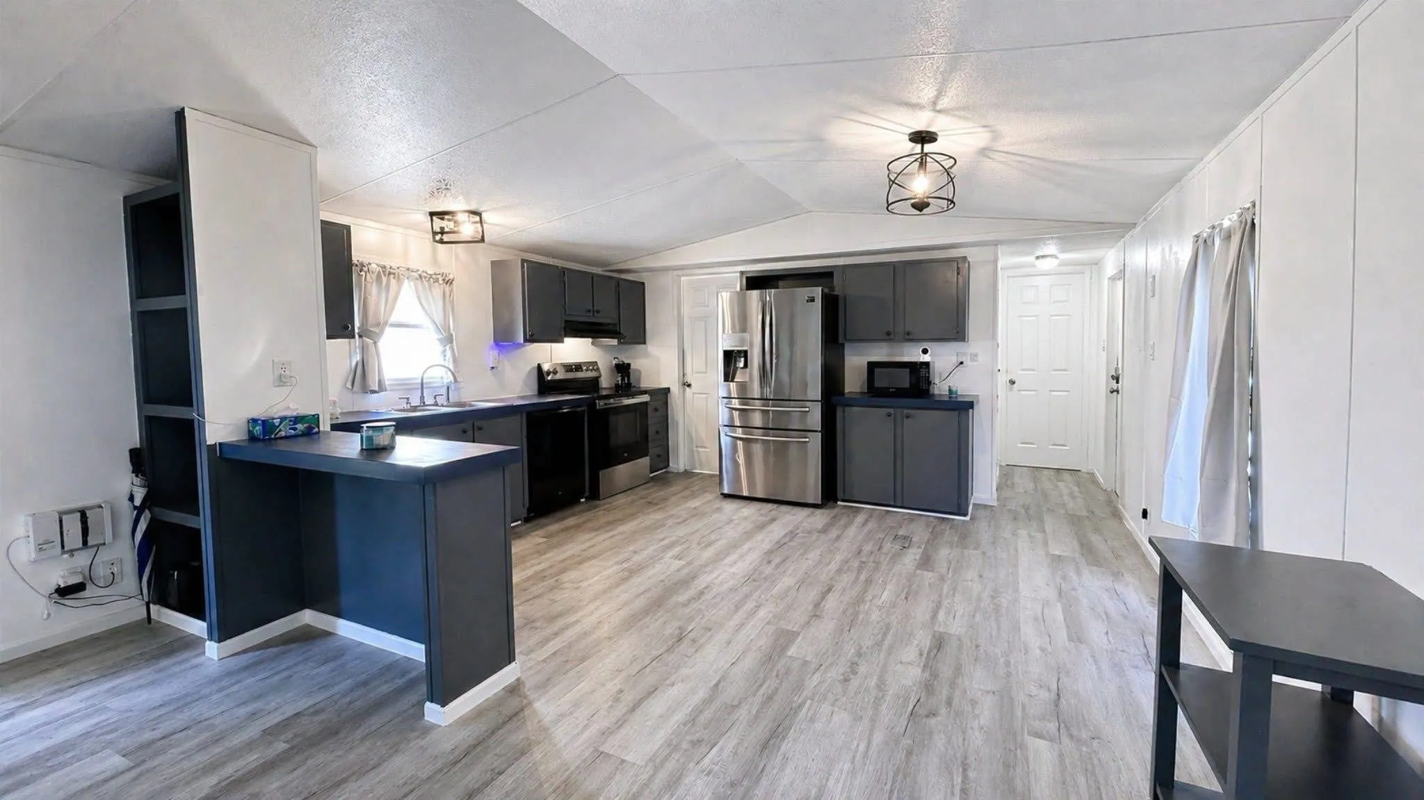 Mobile Home For Sale in Wood County , 232 White Dove Drive, Quitman, Texas 75783, 2 Bedroom, 2 Bathroom, Garage spaces, 896 Sqft, built in 1998, Price $92,000, mls#21358156, Real Estate Agent in Quitman, Homes For Sale in Wood county, Homes For Sale in Quitman, Realtor in Quitman Texas, Real Estate Brokerage Independent Realty Texas, Luminita Cordes Realtor