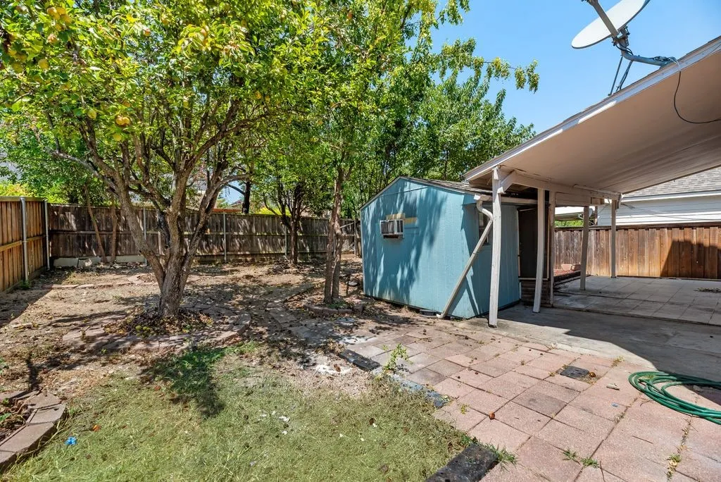 Single Family Residence For Sale in Dallas County , 3913 Goose Creek Parkway, Garland, Texas 75040, 4 Bedroom, 3 Bathroom, 2 Garage spaces, 2,522 Sqft, built in 2003, mls#21357864, Real Estate Agent in Garland, Homes For Sale in Dallas county, Homes For Sale in Garland, Realtor in Garland Texas, Real Estate Brokerage Independent Realty Texas, Luminita Cordes Realtor