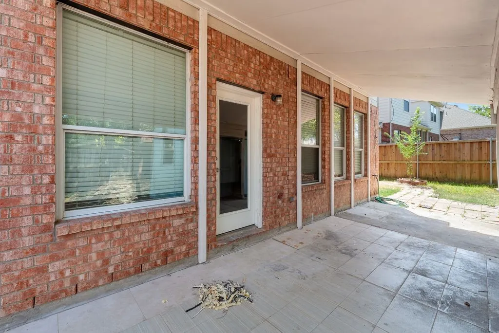 Single Family Residence For Sale in Dallas County , 3913 Goose Creek Parkway, Garland, Texas 75040, 4 Bedroom, 3 Bathroom, 2 Garage spaces, 2,522 Sqft, built in 2003, mls#21357864, Real Estate Agent in Garland, Homes For Sale in Dallas county, Homes For Sale in Garland, Realtor in Garland Texas, Real Estate Brokerage Independent Realty Texas, Luminita Cordes Realtor