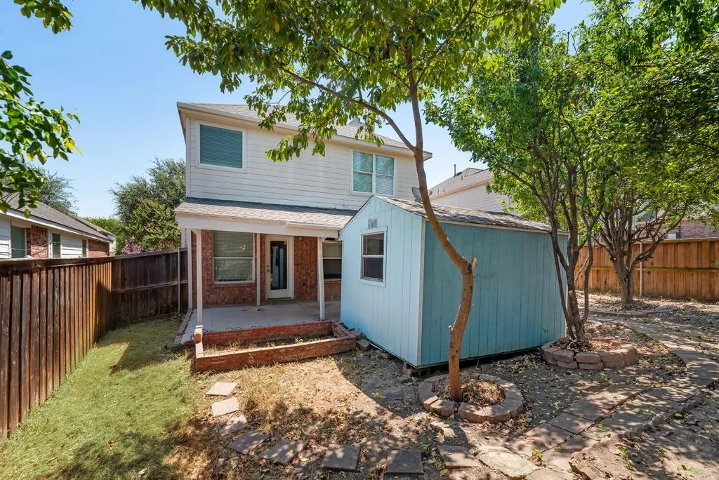 Single Family Residence For Sale in Dallas County , 3913 Goose Creek Parkway, Garland, Texas 75040, 4 Bedroom, 3 Bathroom, 2 Garage spaces, 2,522 Sqft, built in 2003, mls#21357864, Real Estate Agent in Garland, Homes For Sale in Dallas county, Homes For Sale in Garland, Realtor in Garland Texas, Real Estate Brokerage Independent Realty Texas, Luminita Cordes Realtor