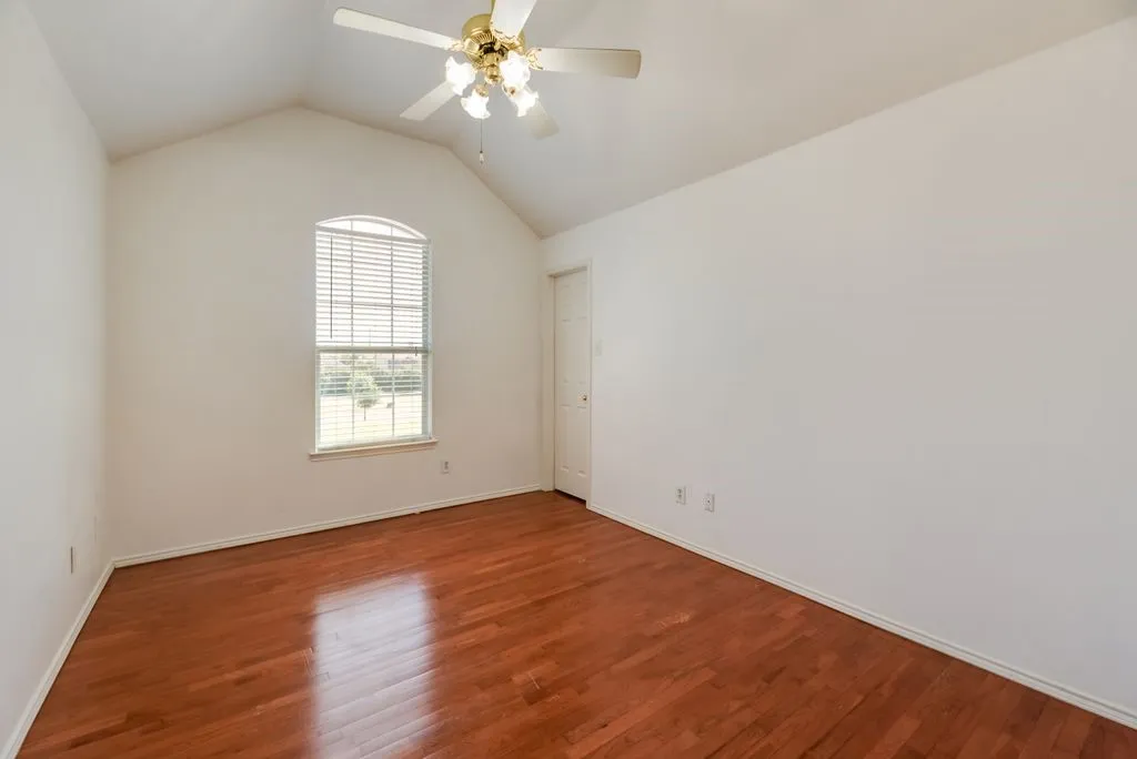 Single Family Residence For Sale in Dallas County , 3913 Goose Creek Parkway, Garland, Texas 75040, 4 Bedroom, 3 Bathroom, 2 Garage spaces, 2,522 Sqft, built in 2003, mls#21357864, Real Estate Agent in Garland, Homes For Sale in Dallas county, Homes For Sale in Garland, Realtor in Garland Texas, Real Estate Brokerage Independent Realty Texas, Luminita Cordes Realtor