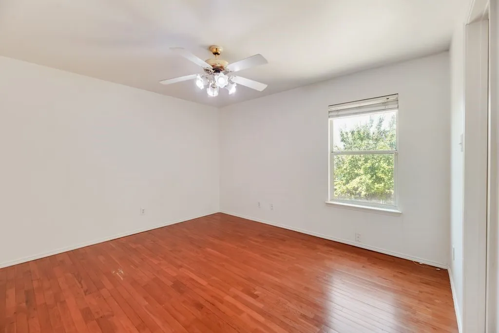 Single Family Residence For Sale in Dallas County , 3913 Goose Creek Parkway, Garland, Texas 75040, 4 Bedroom, 3 Bathroom, 2 Garage spaces, 2,522 Sqft, built in 2003, mls#21357864, Real Estate Agent in Garland, Homes For Sale in Dallas county, Homes For Sale in Garland, Realtor in Garland Texas, Real Estate Brokerage Independent Realty Texas, Luminita Cordes Realtor