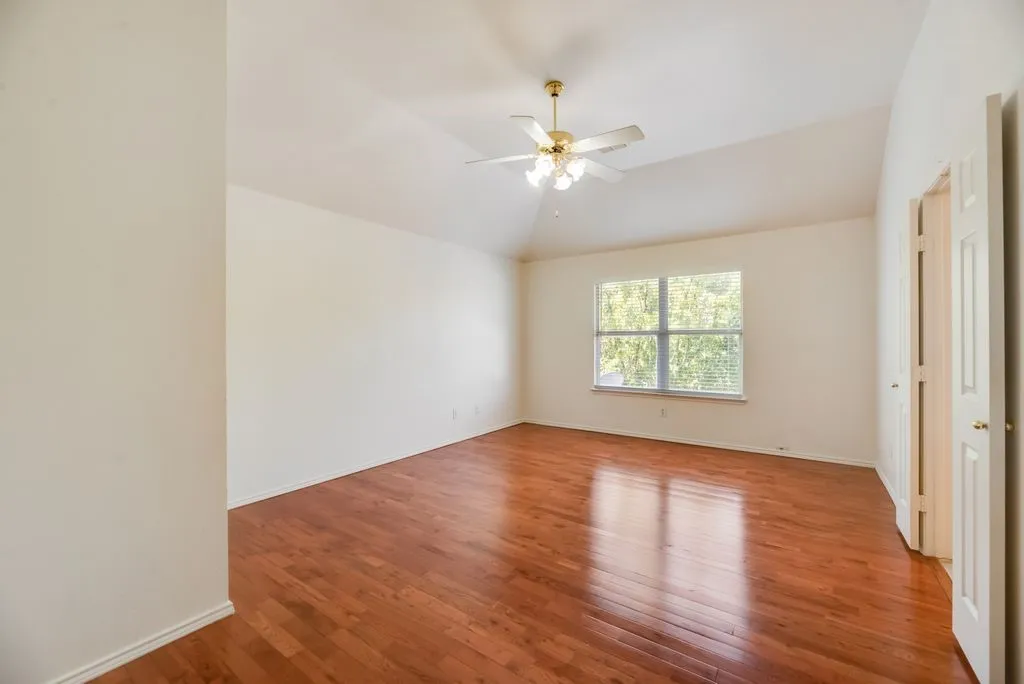 Single Family Residence For Sale in Dallas County , 3913 Goose Creek Parkway, Garland, Texas 75040, 4 Bedroom, 3 Bathroom, 2 Garage spaces, 2,522 Sqft, built in 2003, mls#21357864, Real Estate Agent in Garland, Homes For Sale in Dallas county, Homes For Sale in Garland, Realtor in Garland Texas, Real Estate Brokerage Independent Realty Texas, Luminita Cordes Realtor
