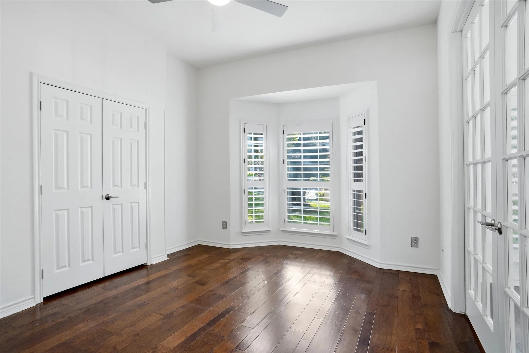 Single Family Residence For Sale in Denton County , 1717 Briaroaks Drive, Flower Mound, Texas 75028, 5 Bedroom, 4 Bathroom, 3 Garage spaces, 3,423 Sqft, built in 1997, mls#21358317, Real Estate Agent in Flower Mound, Homes For Sale in Denton county, Homes For Sale in Flower Mound, Realtor in Flower Mound Texas, Real Estate Brokerage Independent Realty Texas, Luminita Cordes Realtor
