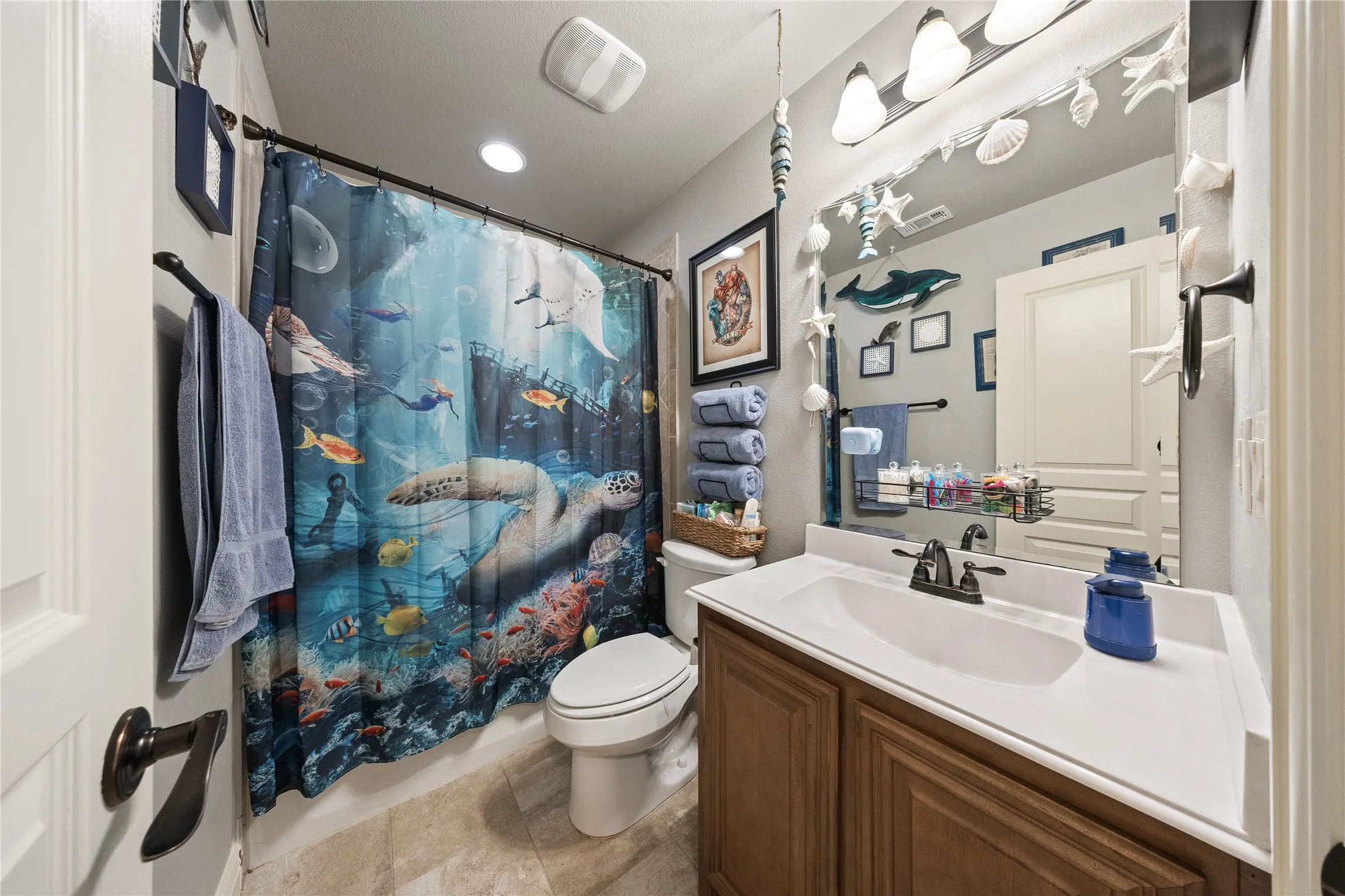 Single Family Residence For Sale in Rockwall County , 949 Mangrove Drive, Fate, Texas 75087, 4 Bedroom, 3 Bathroom, 3 Garage spaces, 2,333 Sqft, built in 2017, mls#21352903, Real Estate Agent in Fate, Homes For Sale in Rockwall county, Homes For Sale in Fate, Realtor in Fate Texas, Real Estate Brokerage Independent Realty Texas, Luminita Cordes Realtor