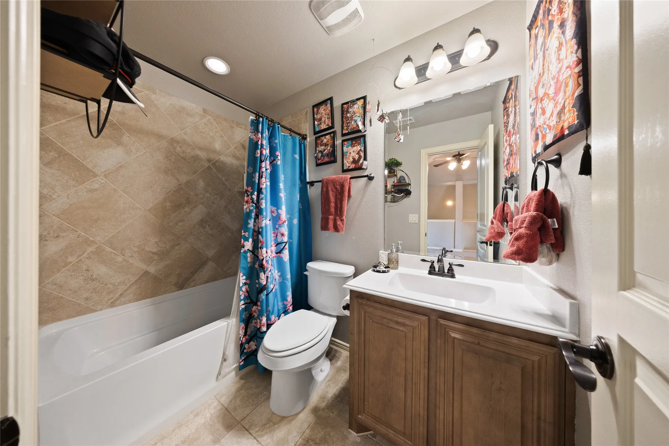 Upstairs third bath