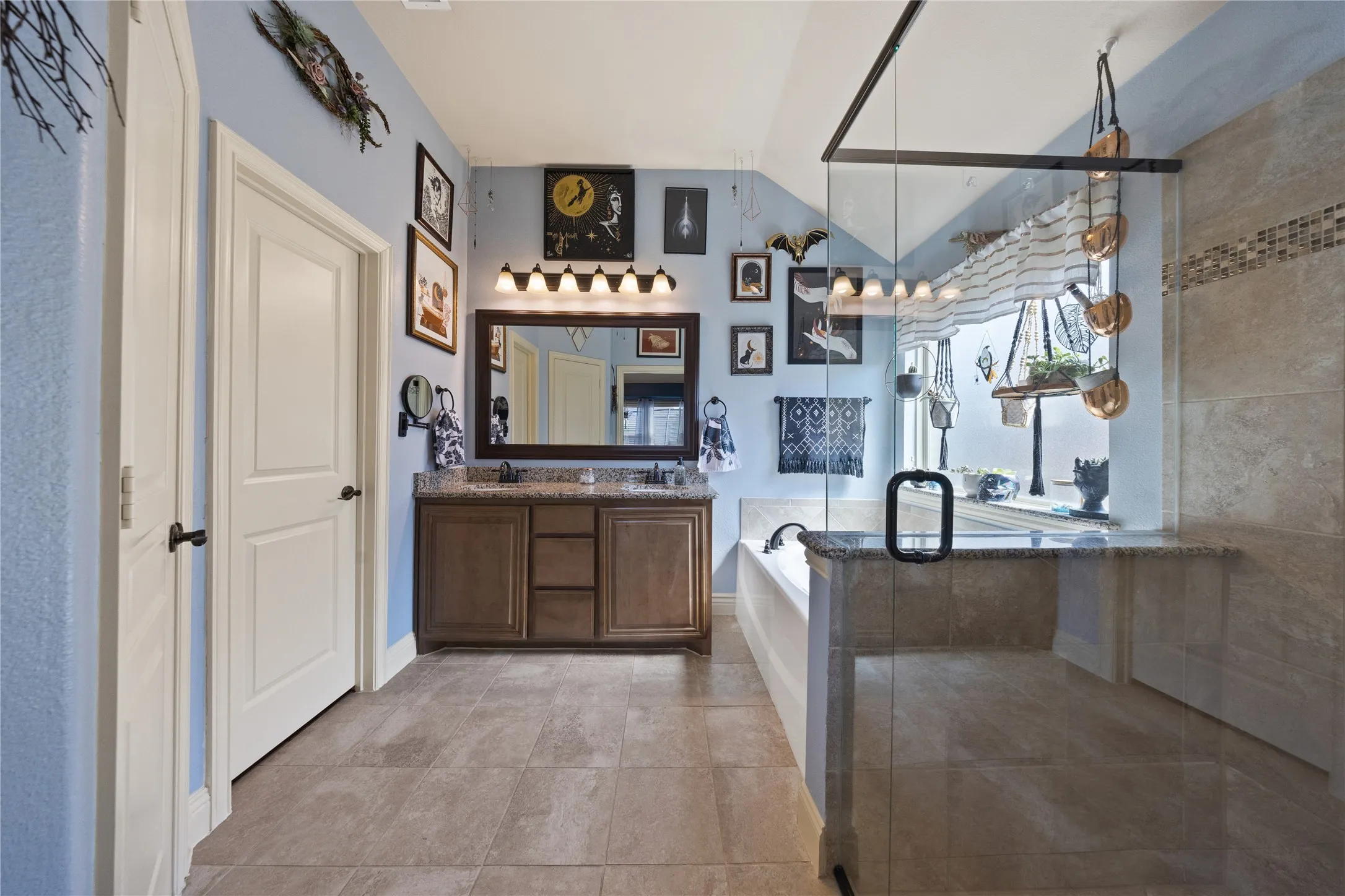 Single Family Residence For Sale in Rockwall County , 949 Mangrove Drive, Fate, Texas 75087, 4 Bedroom, 3 Bathroom, 3 Garage spaces, 2,333 Sqft, built in 2017, mls#21352903, Real Estate Agent in Fate, Homes For Sale in Rockwall county, Homes For Sale in Fate, Realtor in Fate Texas, Real Estate Brokerage Independent Realty Texas, Luminita Cordes Realtor