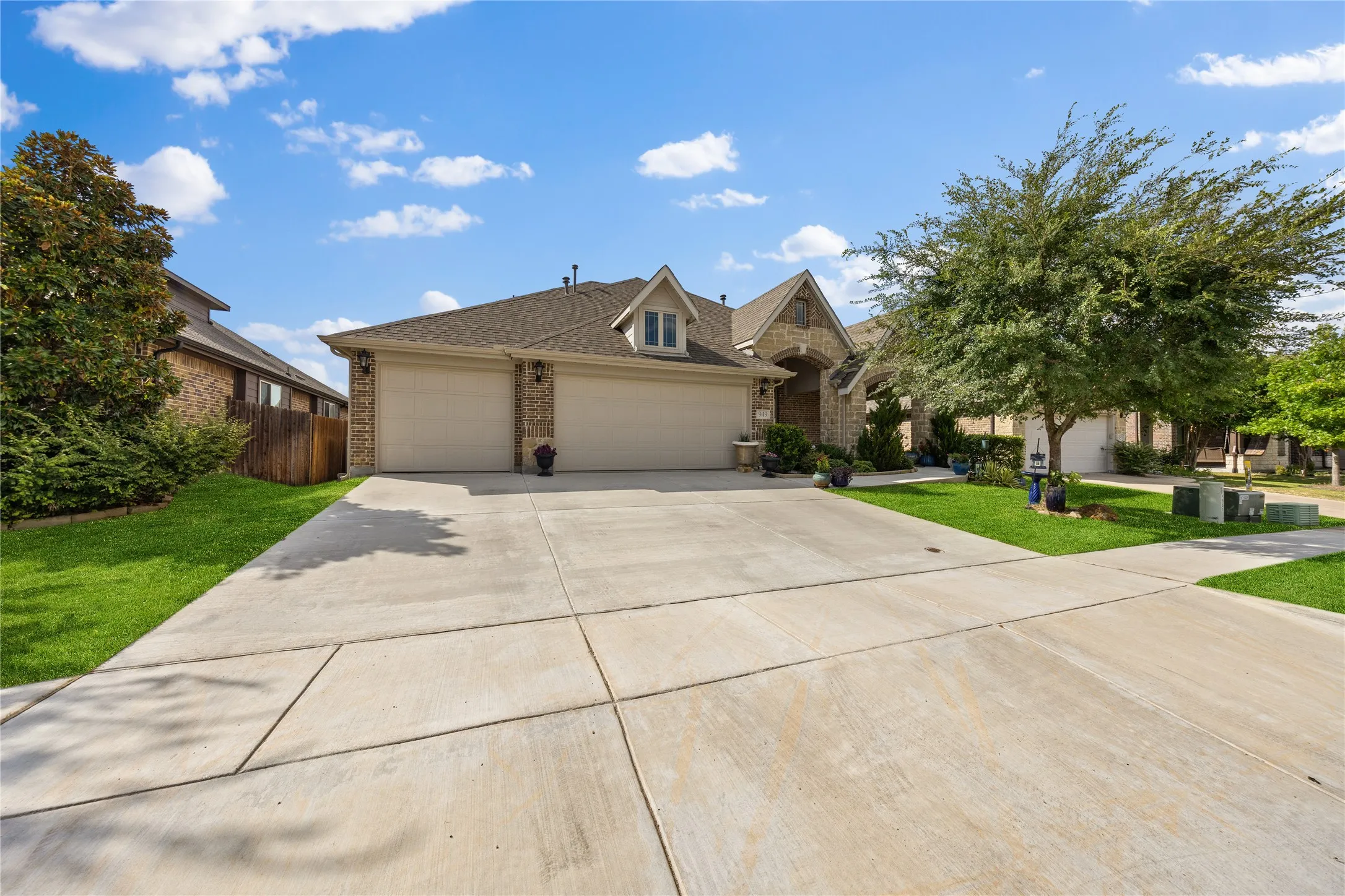 Front driveway view