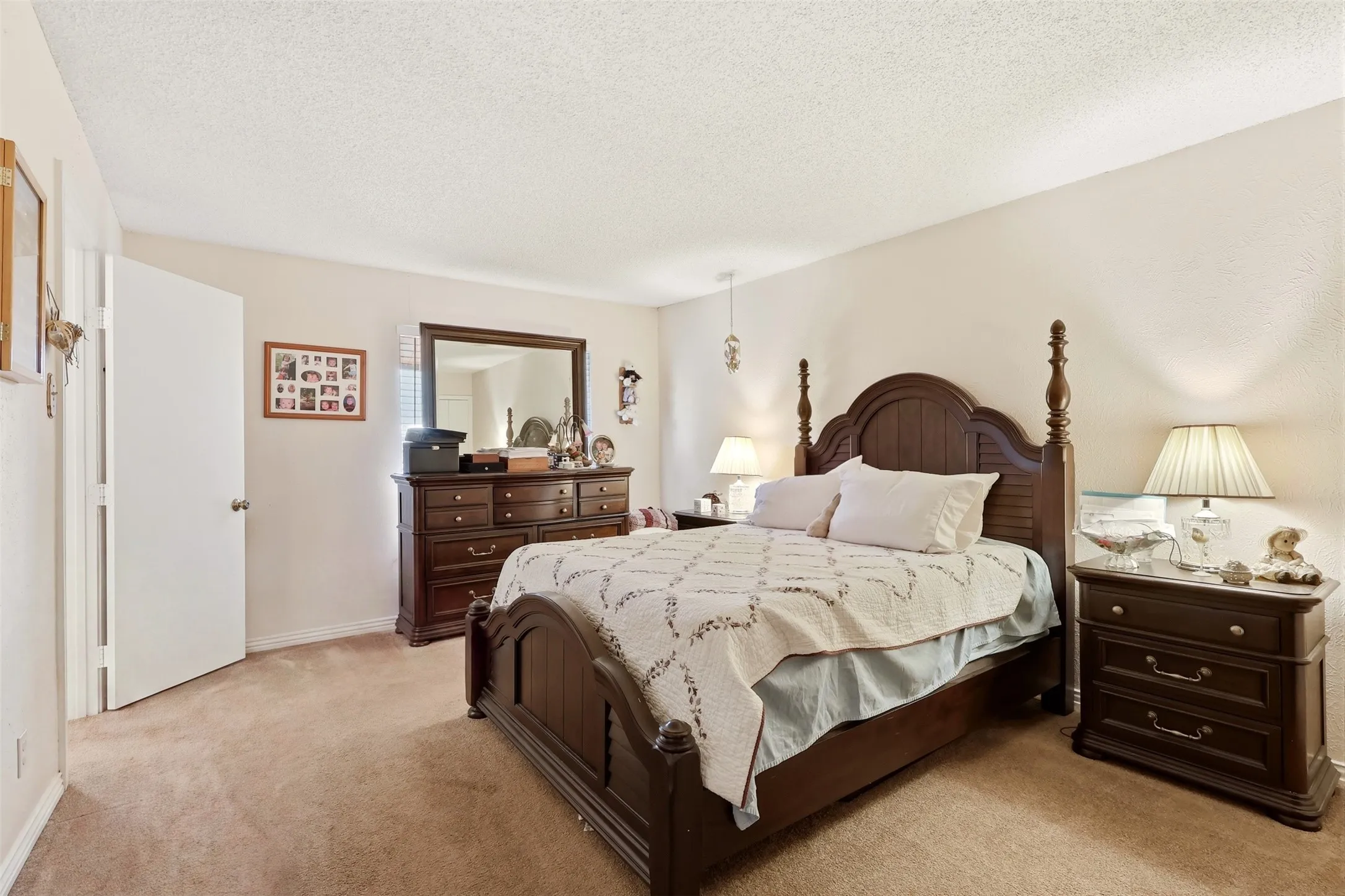 Single Family Residence For Sale in Collin County , 3609 Sherrye Place, Plano, Texas 75074, 3 Bedroom, 2 Bathroom, 2 Garage spaces, 1,475 Sqft, built in 1975, mls#21358523, Real Estate Agent in Plano, Homes For Sale in Collin county, Homes For Sale in Plano, Realtor in Plano Texas, Real Estate Brokerage Independent Realty Texas, Luminita Cordes Realtor