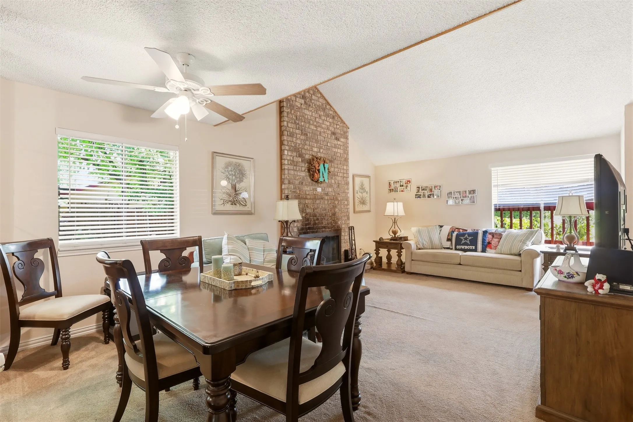 Single Family Residence For Sale in Collin County , 3609 Sherrye Place, Plano, Texas 75074, 3 Bedroom, 2 Bathroom, 2 Garage spaces, 1,475 Sqft, built in 1975, mls#21358523, Real Estate Agent in Plano, Homes For Sale in Collin county, Homes For Sale in Plano, Realtor in Plano Texas, Real Estate Brokerage Independent Realty Texas, Luminita Cordes Realtor