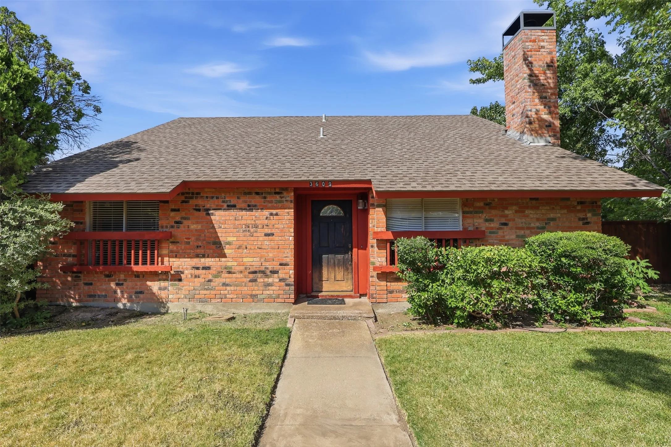 Single Family Residence For Sale in Collin County , 3609 Sherrye Place, Plano, Texas 75074, 3 Bedroom, 2 Bathroom, 2 Garage spaces, 1,475 Sqft, built in 1975, mls#21358523, Real Estate Agent in Plano, Homes For Sale in Collin county, Homes For Sale in Plano, Realtor in Plano Texas, Real Estate Brokerage Independent Realty Texas, Luminita Cordes Realtor