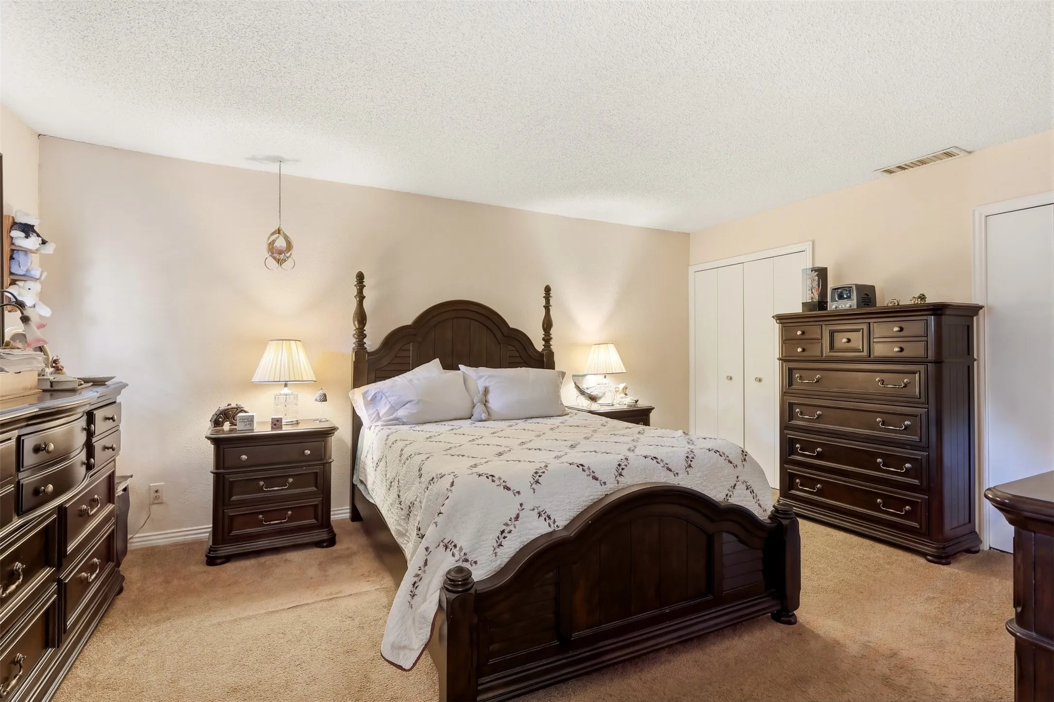 Single Family Residence For Sale in Collin County , 3609 Sherrye Place, Plano, Texas 75074, 3 Bedroom, 2 Bathroom, 2 Garage spaces, 1,475 Sqft, built in 1975, mls#21358523, Real Estate Agent in Plano, Homes For Sale in Collin county, Homes For Sale in Plano, Realtor in Plano Texas, Real Estate Brokerage Independent Realty Texas, Luminita Cordes Realtor