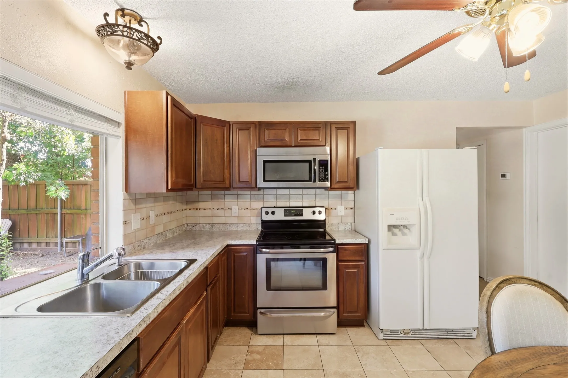 Single Family Residence For Sale in Collin County , 3609 Sherrye Place, Plano, Texas 75074, 3 Bedroom, 2 Bathroom, 2 Garage spaces, 1,475 Sqft, built in 1975, mls#21358523, Real Estate Agent in Plano, Homes For Sale in Collin county, Homes For Sale in Plano, Realtor in Plano Texas, Real Estate Brokerage Independent Realty Texas, Luminita Cordes Realtor