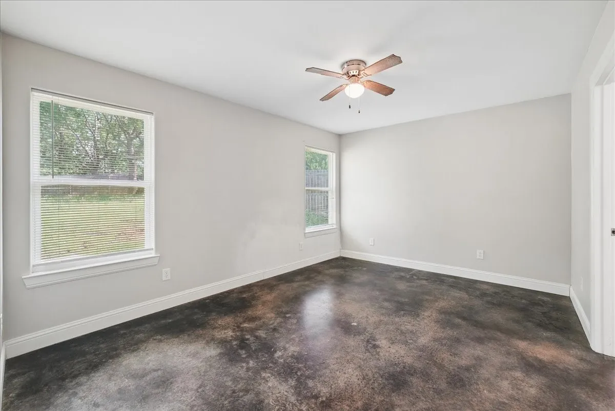 Single Family Residence For Rent in Grayson County , 501 E Day Street, Denison, Texas 75021, 3 Bedroom, 2 Bathroom, Garage spaces, 1,214 Sqft, built in 2022, mls#21358537, Real Estate Agent in Denison, Homes For Rent in Grayson county, Homes For Rent in Denison, Realtor in Denison Texas, Real Estate Brokerage Independent Realty Texas, Luminita Cordes Realtor
