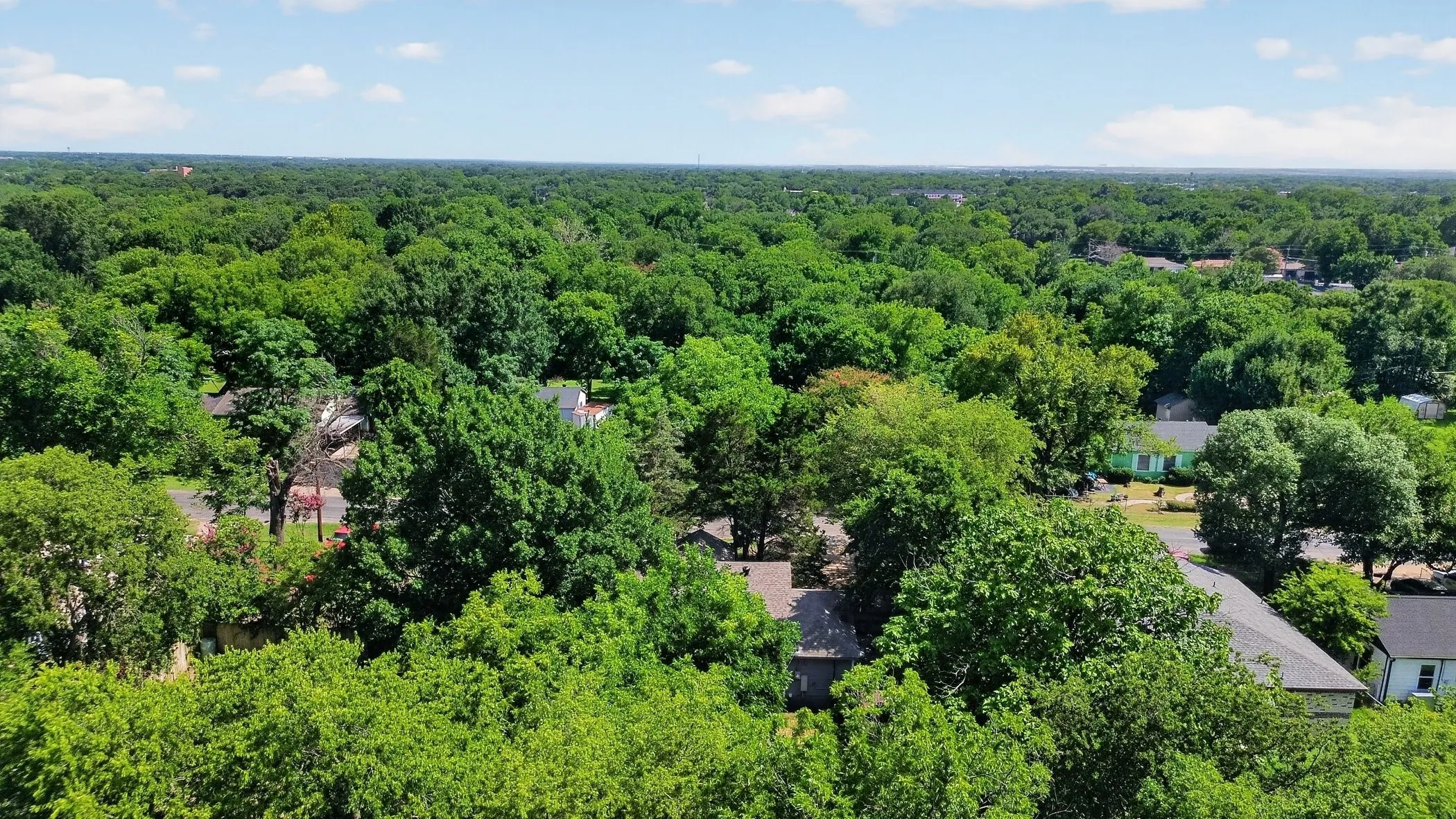 Single Family Residence For Sale in Dallas County , 8323 Lapanto Lane, Dallas, Texas 75227, 3 Bedroom, 2 Bathroom, Garage spaces, 1,013 Sqft, built in 1947, Price $315,000, mls#21358526, Real Estate Agent in Dallas, Homes For Sale in Dallas county, Homes For Sale in Dallas, Realtor in Dallas Texas, Real Estate Brokerage Independent Realty Texas, Luminita Cordes Realtor