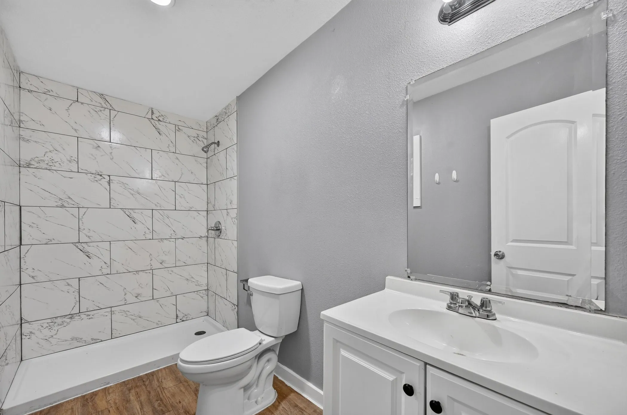 Single Family Residence For Sale in Dallas County , 8323 Lapanto Lane, Dallas, Texas 75227, 3 Bedroom, 2 Bathroom, Garage spaces, 1,013 Sqft, built in 1947, Price $315,000, mls#21358526, Real Estate Agent in Dallas, Homes For Sale in Dallas county, Homes For Sale in Dallas, Realtor in Dallas Texas, Real Estate Brokerage Independent Realty Texas, Luminita Cordes Realtor