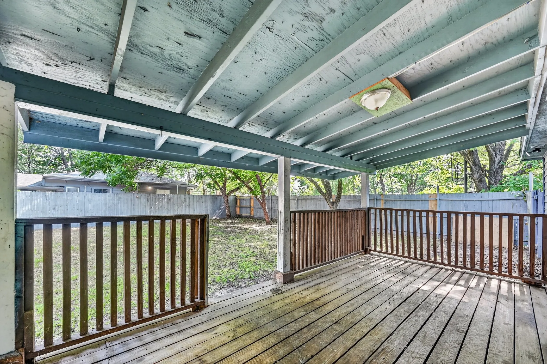 Single Family Residence For Sale in Dallas County , 8323 Lapanto Lane, Dallas, Texas 75227, 3 Bedroom, 2 Bathroom, Garage spaces, 1,013 Sqft, built in 1947, Price $315,000, mls#21358526, Real Estate Agent in Dallas, Homes For Sale in Dallas county, Homes For Sale in Dallas, Realtor in Dallas Texas, Real Estate Brokerage Independent Realty Texas, Luminita Cordes Realtor