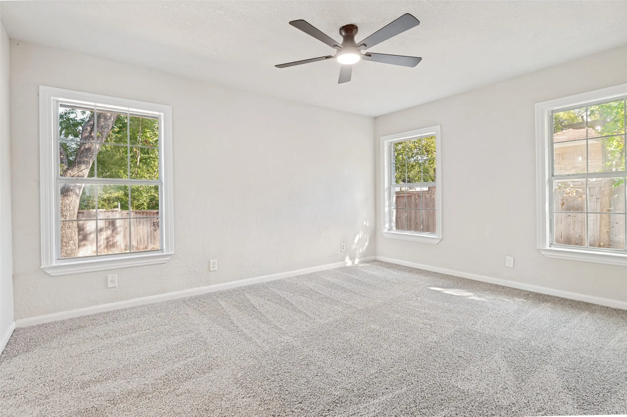 Single Family Residence For Sale in Dallas County , 10641 Channel Drive, Dallas, Texas 75229, 3 Bedroom, 2 Bathroom, 2 Garage spaces, 1,406 Sqft, built in 1955, mls#21358524, Real Estate Agent in Dallas, Homes For Sale in Dallas county, Homes For Sale in Dallas, Realtor in Dallas Texas, Real Estate Brokerage Independent Realty Texas, Luminita Cordes Realtor
