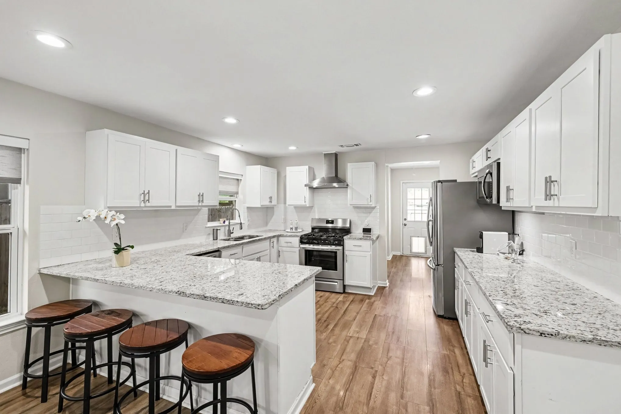 Single Family Residence For Sale in Dallas County , 700 Cristler Avenue, Dallas, Texas 75223, 2 Bedroom, 2 Bathroom, Garage spaces, 1,288 Sqft, built in 1916, mls#21346056, Real Estate Agent in Dallas, Homes For Sale in Dallas county, Homes For Sale in Dallas, Realtor in Dallas Texas, Real Estate Brokerage Independent Realty Texas, Luminita Cordes Realtor