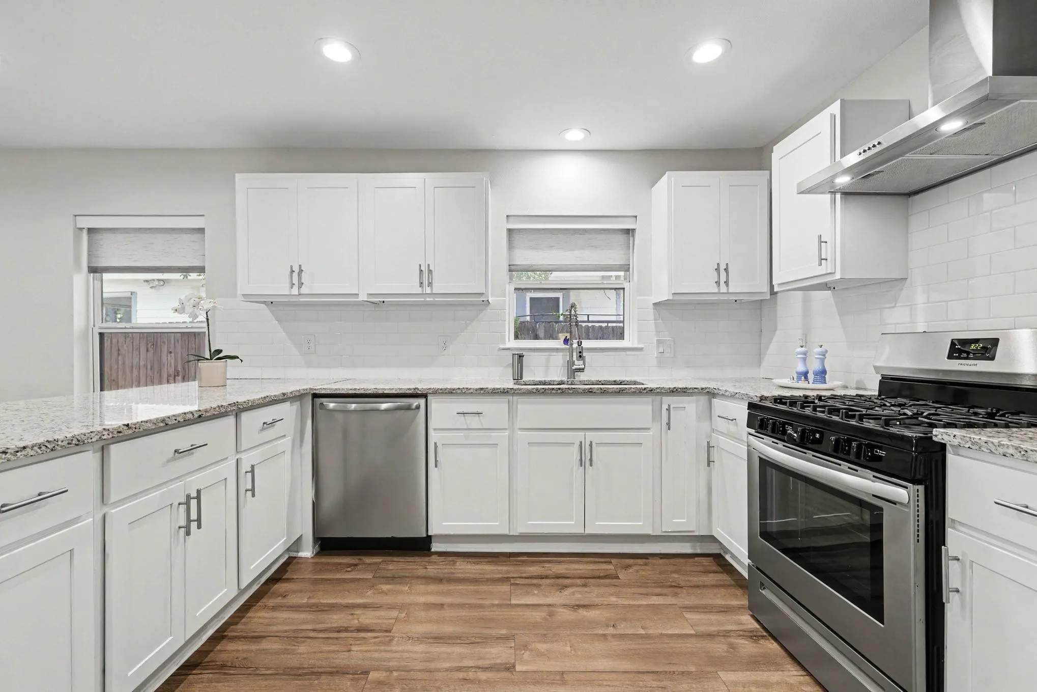 Single Family Residence For Sale in Dallas County , 700 Cristler Avenue, Dallas, Texas 75223, 2 Bedroom, 2 Bathroom, Garage spaces, 1,288 Sqft, built in 1916, mls#21346056, Real Estate Agent in Dallas, Homes For Sale in Dallas county, Homes For Sale in Dallas, Realtor in Dallas Texas, Real Estate Brokerage Independent Realty Texas, Luminita Cordes Realtor