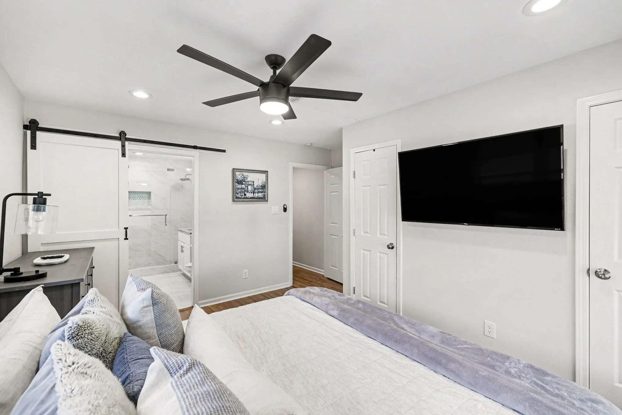 Single Family Residence For Sale in Dallas County , 700 Cristler Avenue, Dallas, Texas 75223, 2 Bedroom, 2 Bathroom, Garage spaces, 1,288 Sqft, built in 1916, mls#21346056, Real Estate Agent in Dallas, Homes For Sale in Dallas county, Homes For Sale in Dallas, Realtor in Dallas Texas, Real Estate Brokerage Independent Realty Texas, Luminita Cordes Realtor