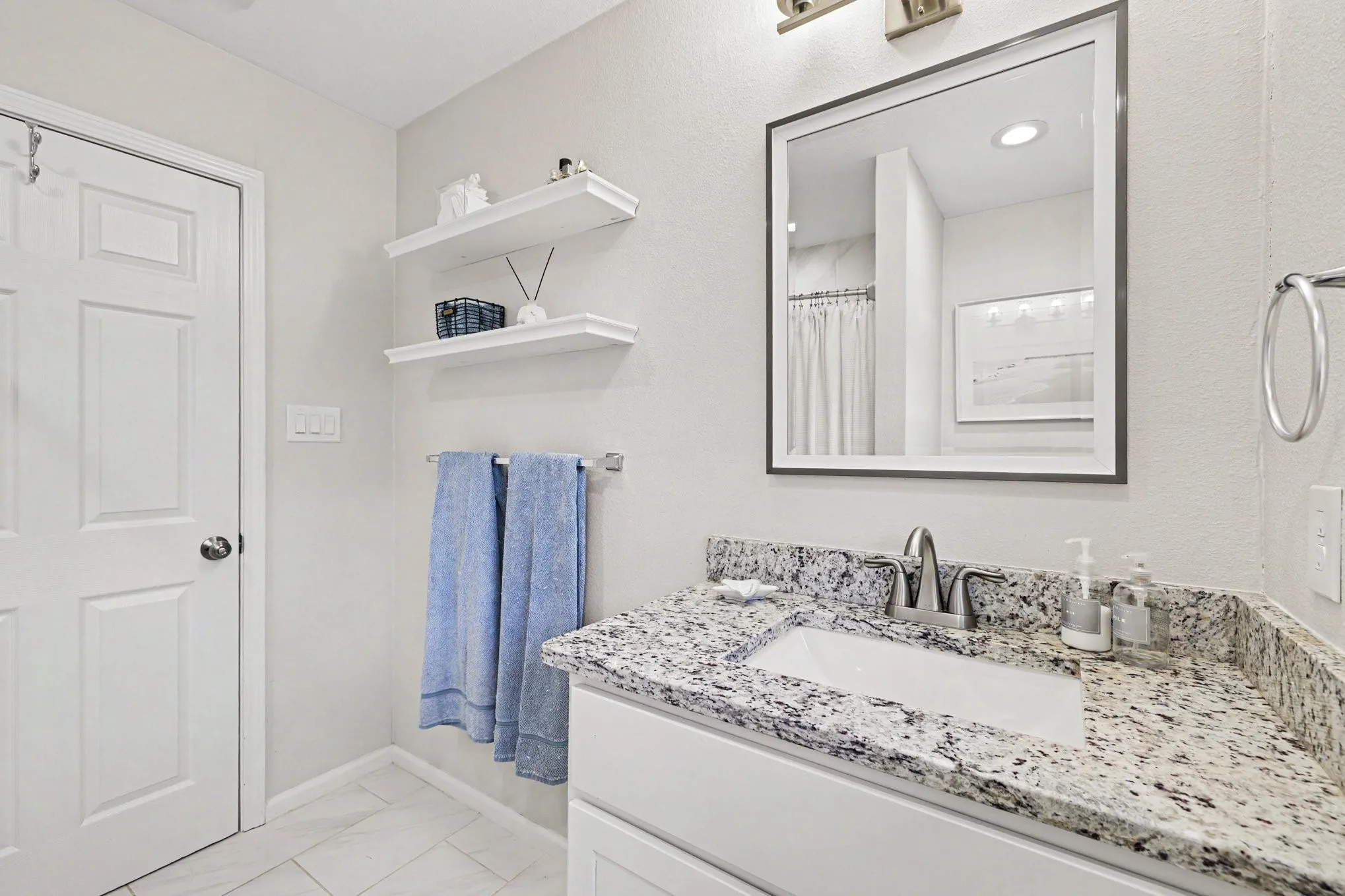 Single Family Residence For Sale in Dallas County , 700 Cristler Avenue, Dallas, Texas 75223, 2 Bedroom, 2 Bathroom, Garage spaces, 1,288 Sqft, built in 1916, mls#21346056, Real Estate Agent in Dallas, Homes For Sale in Dallas county, Homes For Sale in Dallas, Realtor in Dallas Texas, Real Estate Brokerage Independent Realty Texas, Luminita Cordes Realtor