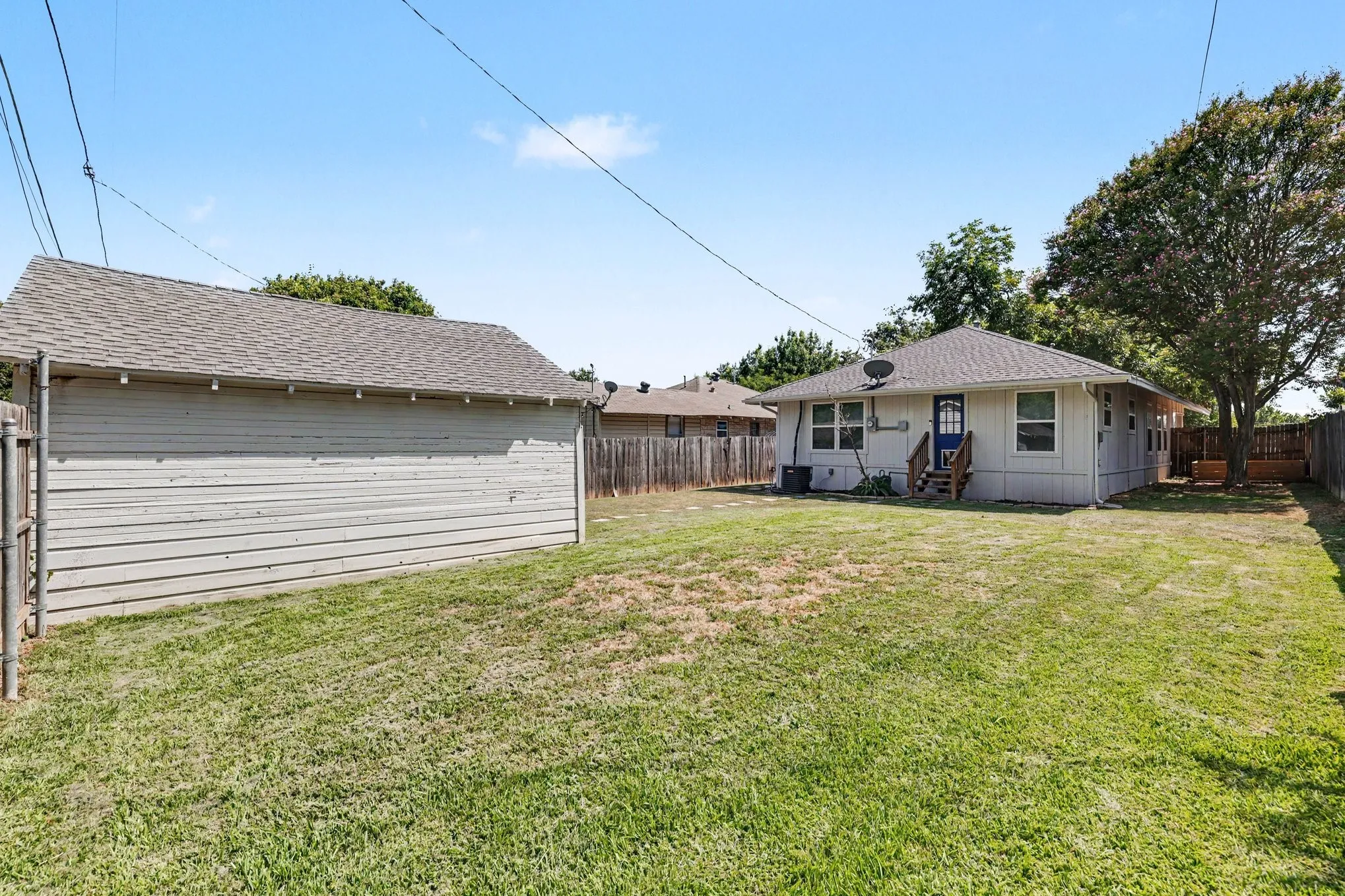 Single Family Residence For Sale in Dallas County , 700 Cristler Avenue, Dallas, Texas 75223, 2 Bedroom, 2 Bathroom, Garage spaces, 1,288 Sqft, built in 1916, mls#21346056, Real Estate Agent in Dallas, Homes For Sale in Dallas county, Homes For Sale in Dallas, Realtor in Dallas Texas, Real Estate Brokerage Independent Realty Texas, Luminita Cordes Realtor