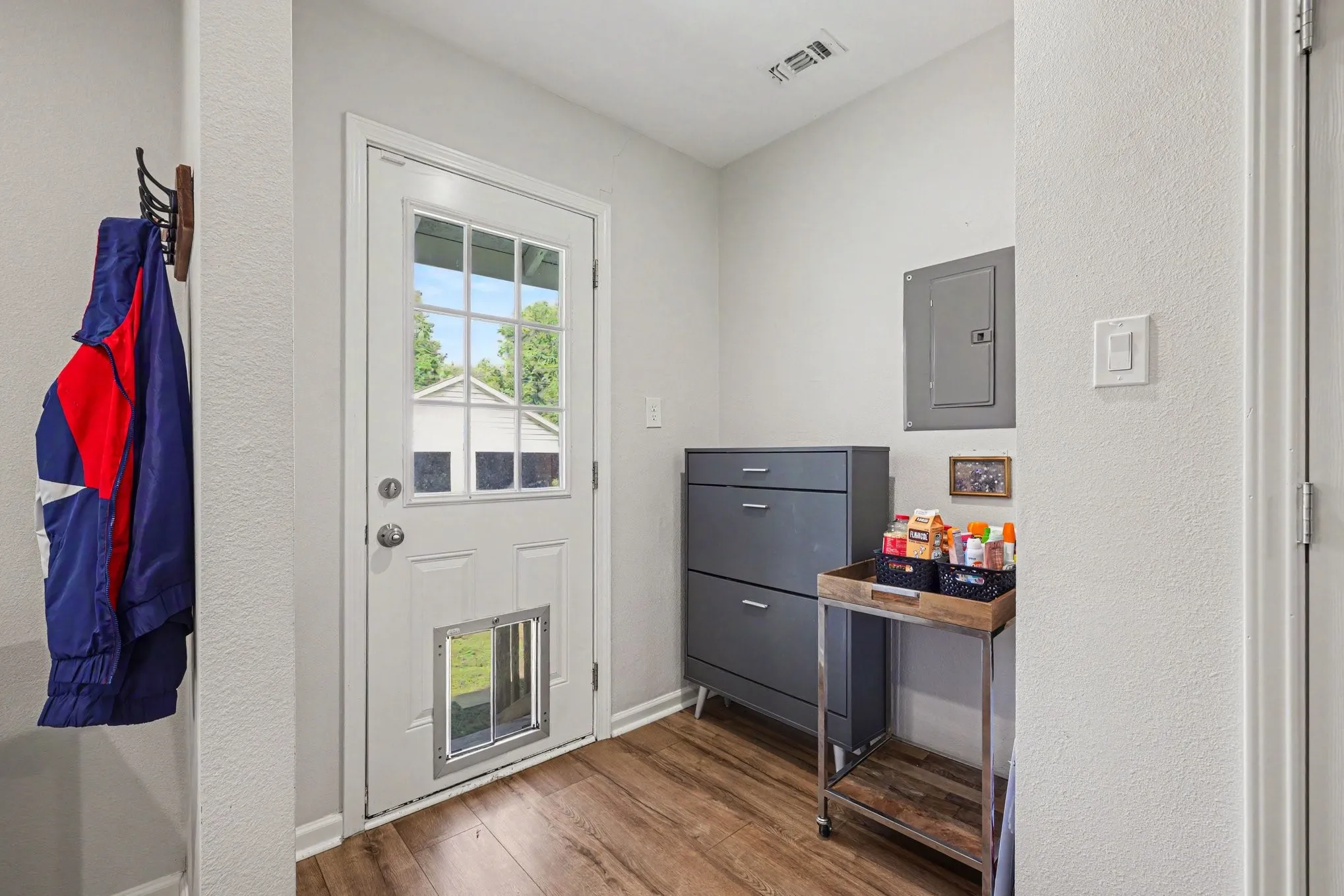 Single Family Residence For Sale in Dallas County , 700 Cristler Avenue, Dallas, Texas 75223, 2 Bedroom, 2 Bathroom, Garage spaces, 1,288 Sqft, built in 1916, mls#21346056, Real Estate Agent in Dallas, Homes For Sale in Dallas county, Homes For Sale in Dallas, Realtor in Dallas Texas, Real Estate Brokerage Independent Realty Texas, Luminita Cordes Realtor