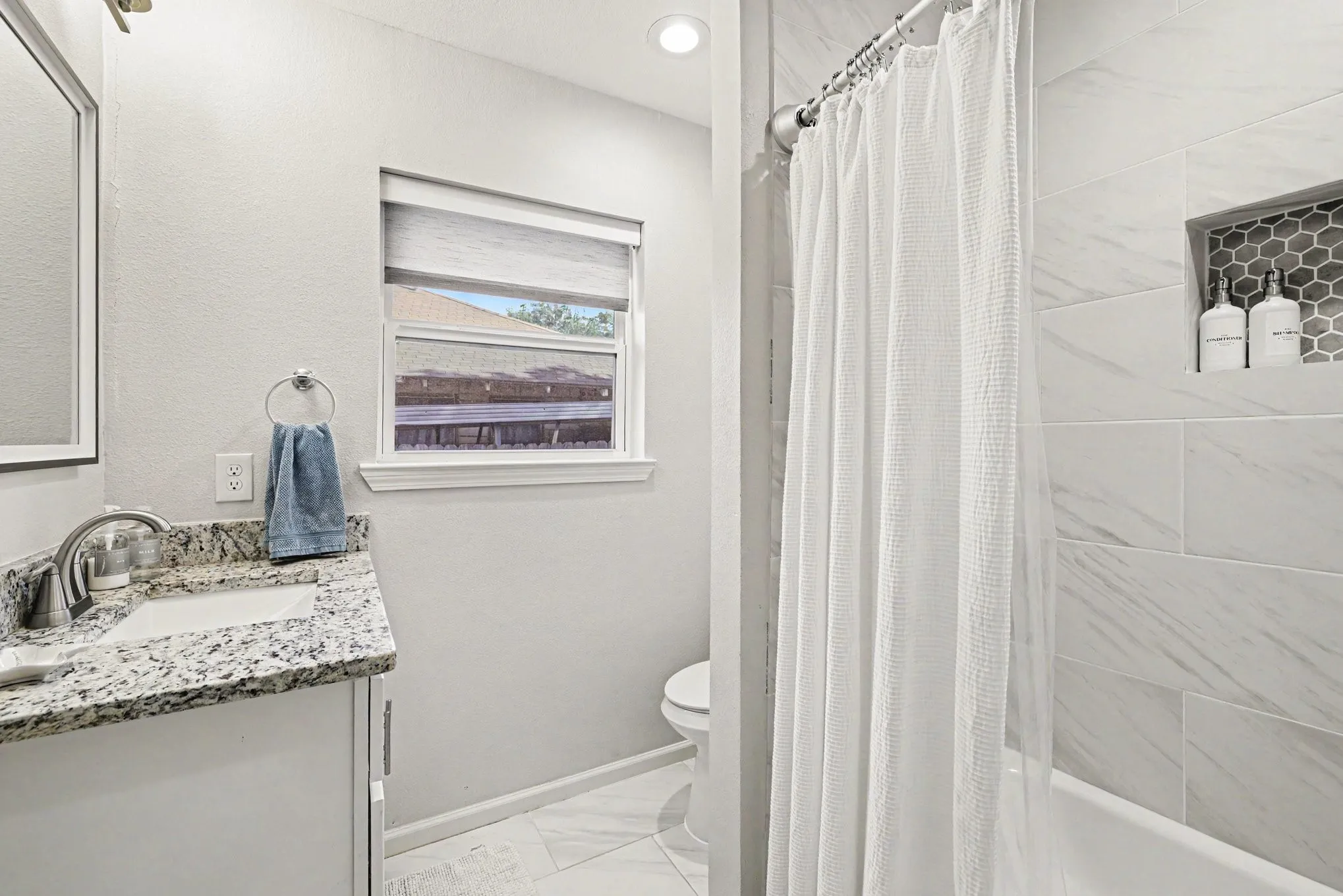 Single Family Residence For Sale in Dallas County , 700 Cristler Avenue, Dallas, Texas 75223, 2 Bedroom, 2 Bathroom, Garage spaces, 1,288 Sqft, built in 1916, mls#21346056, Real Estate Agent in Dallas, Homes For Sale in Dallas county, Homes For Sale in Dallas, Realtor in Dallas Texas, Real Estate Brokerage Independent Realty Texas, Luminita Cordes Realtor