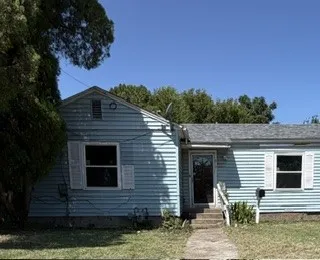 Single Family Residence For Sale in Dallas County , 819 Bonnie View Road, Dallas, Texas 75203, 3 Bedroom, 1 Bathroom, 2 Garage spaces, 1,104 Sqft, built in 1949, mls#21357330, Real Estate Agent in Dallas, Homes For Sale in Dallas county, Homes For Sale in Dallas, Realtor in Dallas Texas, Real Estate Brokerage Independent Realty Texas, Luminita Cordes Realtor