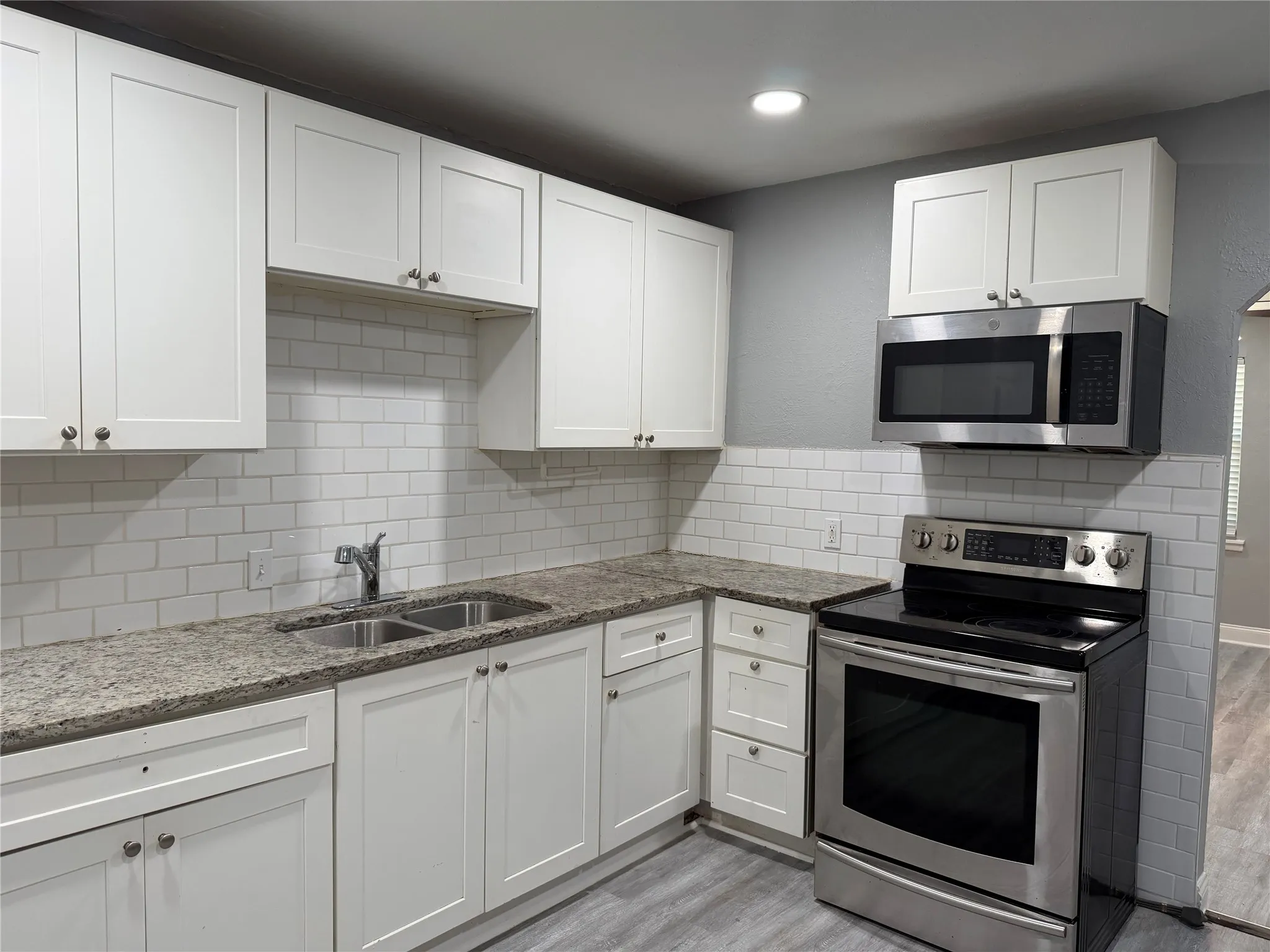 Duplex For Rent in Tarrant County , 2507 Normont Circle, Fort Worth, Texas 76103, 2 Bedroom, 1 Bathroom, 1 Garage spaces, 774 Sqft, built in 1954, mls#21358547, Real Estate Agent in Fort Worth, Homes For Rent in Tarrant county, Homes For Rent in Fort Worth, Realtor in Fort Worth Texas, Real Estate Brokerage Independent Realty Texas, Luminita Cordes Realtor