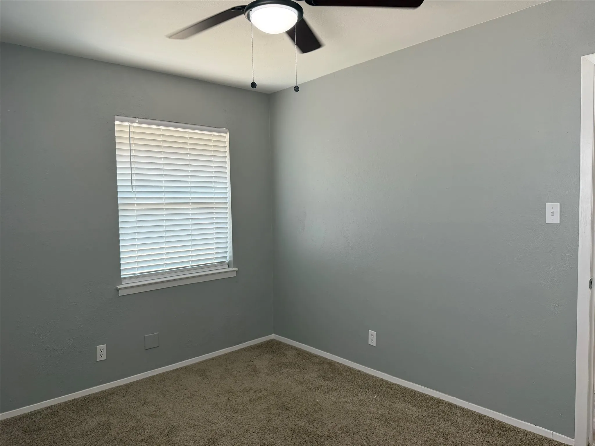 Duplex For Rent in Tarrant County , 2509 Normont Circle, Fort Worth, Texas 76103, 2 Bedroom, 1 Bathroom, 1 Garage spaces, 774 Sqft, built in 1954, mls#21358548, Real Estate Agent in Fort Worth, Homes For Rent in Tarrant county, Homes For Rent in Fort Worth, Realtor in Fort Worth Texas, Real Estate Brokerage Independent Realty Texas, Luminita Cordes Realtor
