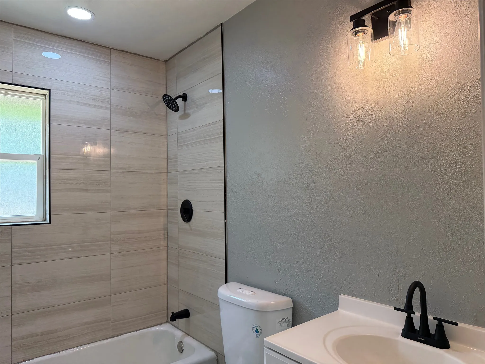 Duplex For Rent in Tarrant County , 2509 Normont Circle, Fort Worth, Texas 76103, 2 Bedroom, 1 Bathroom, 1 Garage spaces, 774 Sqft, built in 1954, mls#21358548, Real Estate Agent in Fort Worth, Homes For Rent in Tarrant county, Homes For Rent in Fort Worth, Realtor in Fort Worth Texas, Real Estate Brokerage Independent Realty Texas, Luminita Cordes Realtor