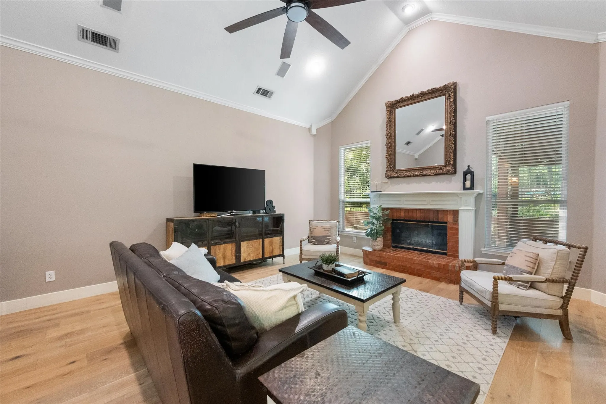 Single Family Residence For Sale in Johnson County , 3400 Wild Oaks Court, Burleson, Texas 76028, 5 Bedroom, 5 Bathroom, 4 Garage spaces, 4,224 Sqft, built in 1995, mls#21358500, Real Estate Agent in Burleson, Homes For Sale in Johnson county, Homes For Sale in Burleson, Realtor in Burleson Texas, Real Estate Brokerage Independent Realty Texas, Luminita Cordes Realtor