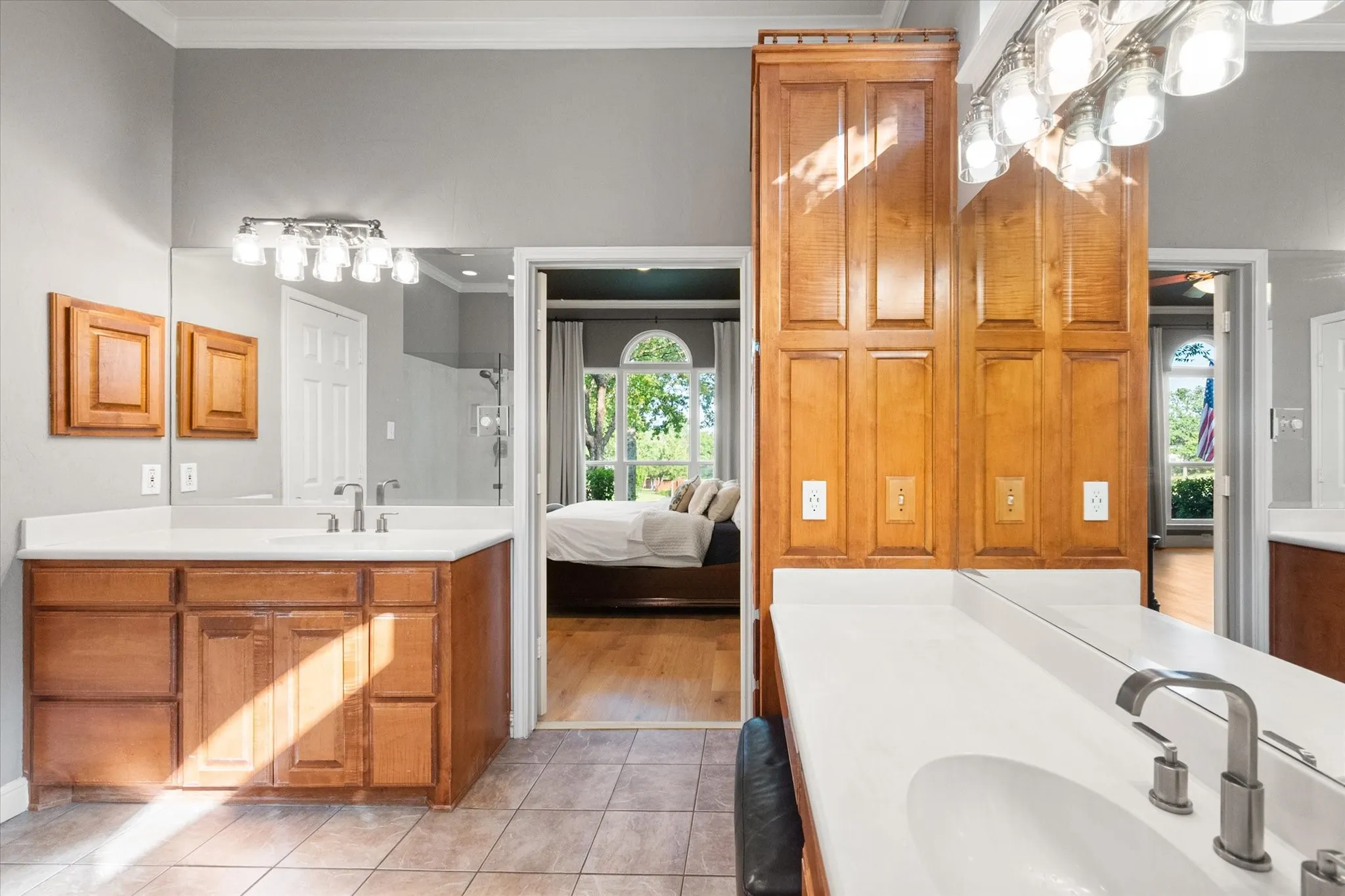 Single Family Residence For Sale in Johnson County , 3400 Wild Oaks Court, Burleson, Texas 76028, 5 Bedroom, 5 Bathroom, 4 Garage spaces, 4,224 Sqft, built in 1995, mls#21358500, Real Estate Agent in Burleson, Homes For Sale in Johnson county, Homes For Sale in Burleson, Realtor in Burleson Texas, Real Estate Brokerage Independent Realty Texas, Luminita Cordes Realtor