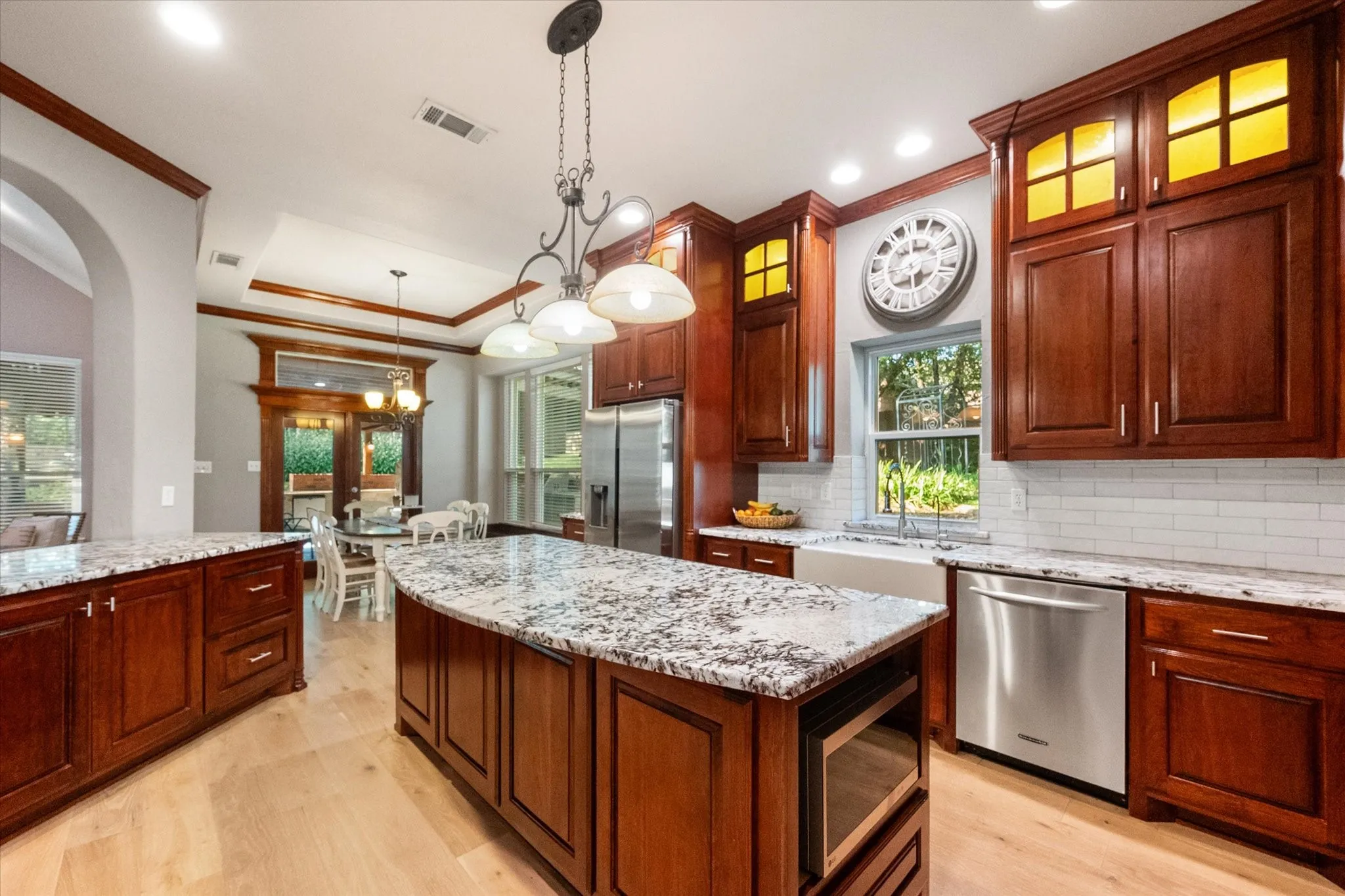 Single Family Residence For Sale in Johnson County , 3400 Wild Oaks Court, Burleson, Texas 76028, 5 Bedroom, 5 Bathroom, 4 Garage spaces, 4,224 Sqft, built in 1995, mls#21358500, Real Estate Agent in Burleson, Homes For Sale in Johnson county, Homes For Sale in Burleson, Realtor in Burleson Texas, Real Estate Brokerage Independent Realty Texas, Luminita Cordes Realtor