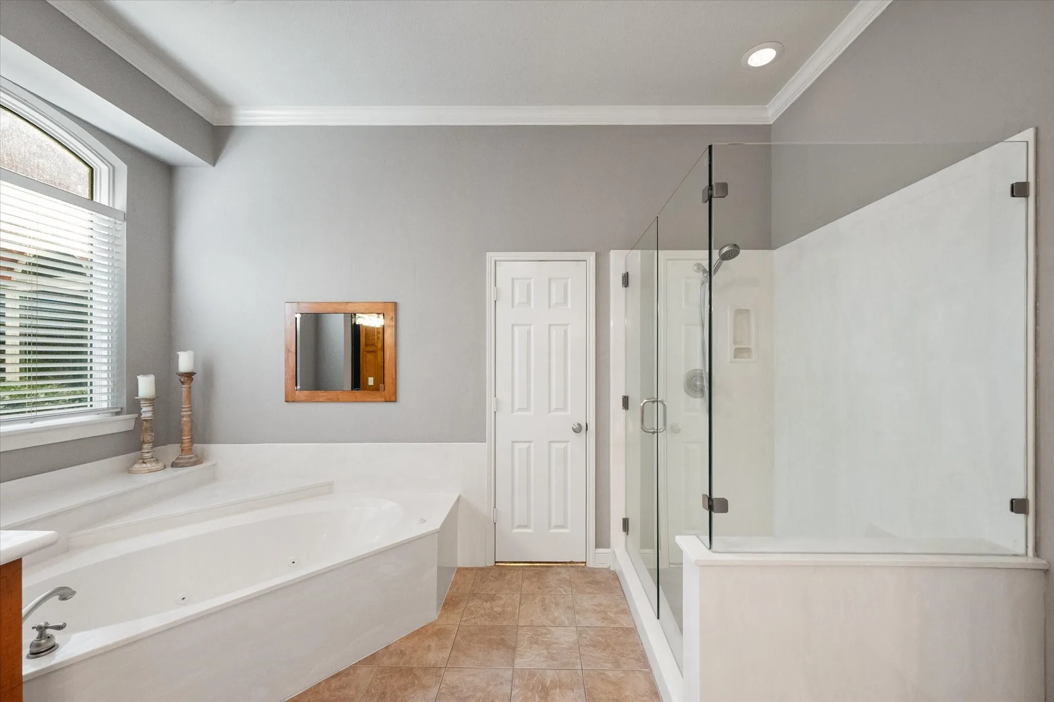 Single Family Residence For Sale in Johnson County , 3400 Wild Oaks Court, Burleson, Texas 76028, 5 Bedroom, 5 Bathroom, 4 Garage spaces, 4,224 Sqft, built in 1995, mls#21358500, Real Estate Agent in Burleson, Homes For Sale in Johnson county, Homes For Sale in Burleson, Realtor in Burleson Texas, Real Estate Brokerage Independent Realty Texas, Luminita Cordes Realtor