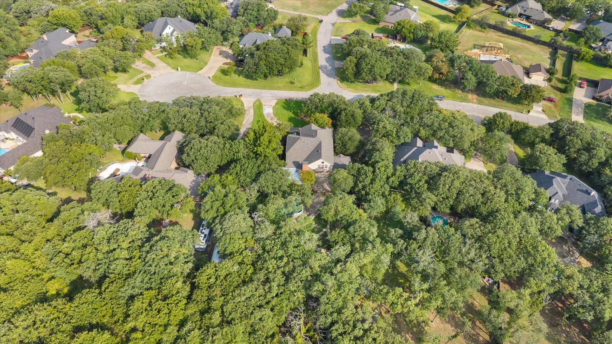 Single Family Residence For Sale in Johnson County , 3400 Wild Oaks Court, Burleson, Texas 76028, 5 Bedroom, 5 Bathroom, 4 Garage spaces, 4,224 Sqft, built in 1995, mls#21358500, Real Estate Agent in Burleson, Homes For Sale in Johnson county, Homes For Sale in Burleson, Realtor in Burleson Texas, Real Estate Brokerage Independent Realty Texas, Luminita Cordes Realtor