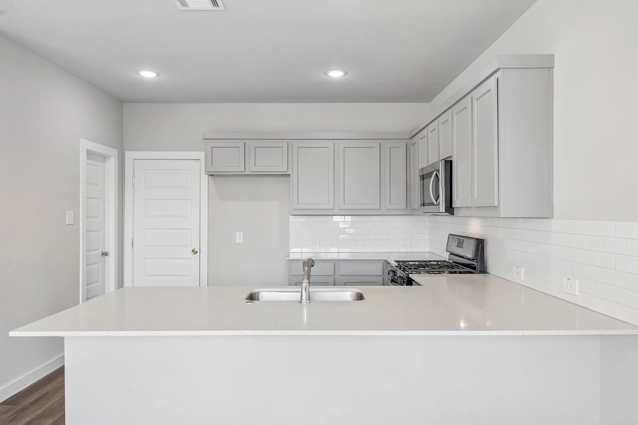 Single Family Residence For Sale in Collin County , 2524 Gaulding Street, Royse City, Texas 75189, 3 Bedroom, 3 Bathroom, 2 Garage spaces, 1,939 Sqft, built in 2022, mls#21356784, Real Estate Agent in Royse City, Homes For Sale in Collin county, Homes For Sale in Royse City, Realtor in Royse City Texas, Real Estate Brokerage Independent Realty Texas, Luminita Cordes Realtor