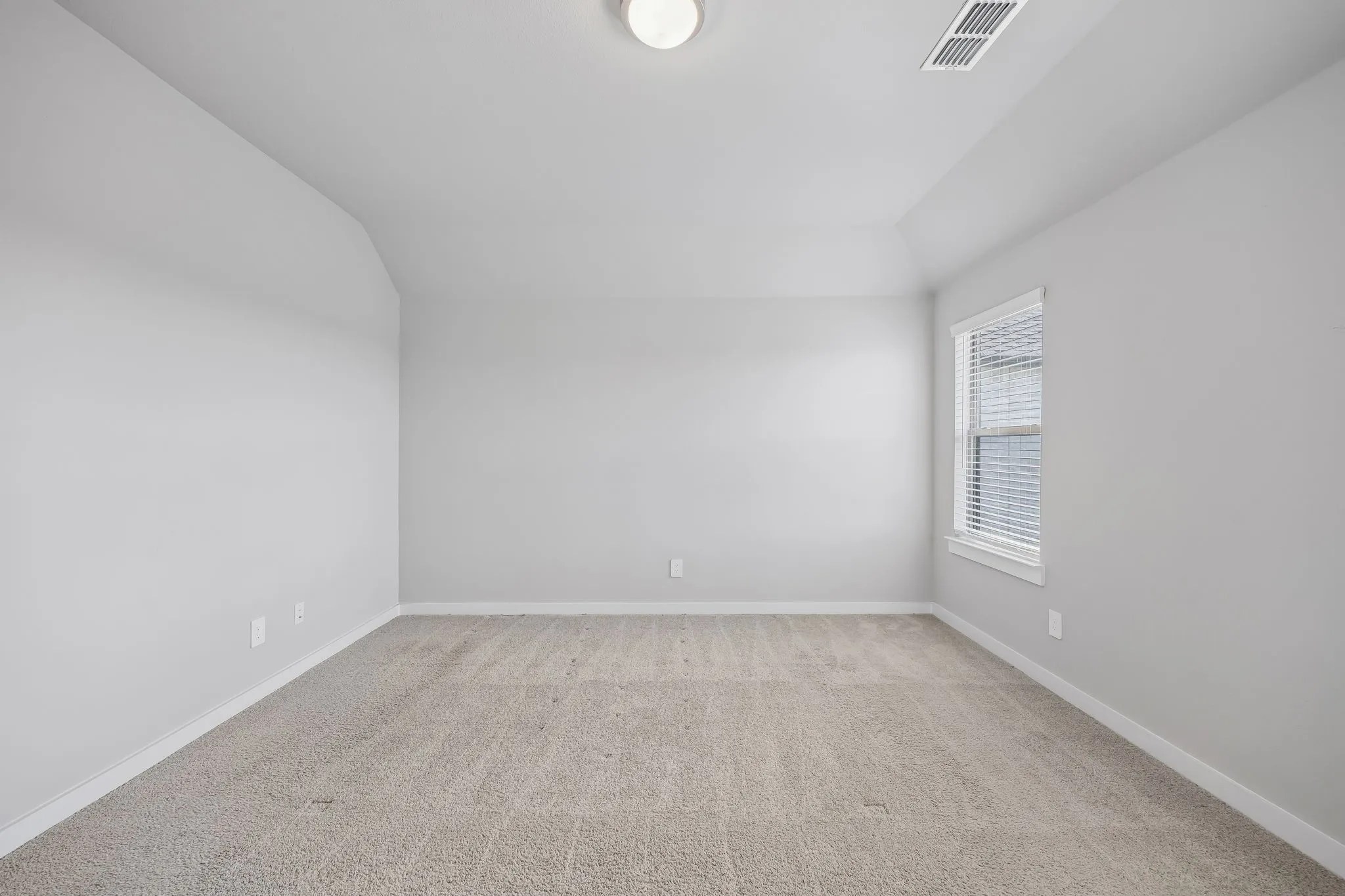 Single Family Residence For Sale in Collin County , 2524 Gaulding Street, Royse City, Texas 75189, 3 Bedroom, 3 Bathroom, 2 Garage spaces, 1,939 Sqft, built in 2022, mls#21356784, Real Estate Agent in Royse City, Homes For Sale in Collin county, Homes For Sale in Royse City, Realtor in Royse City Texas, Real Estate Brokerage Independent Realty Texas, Luminita Cordes Realtor